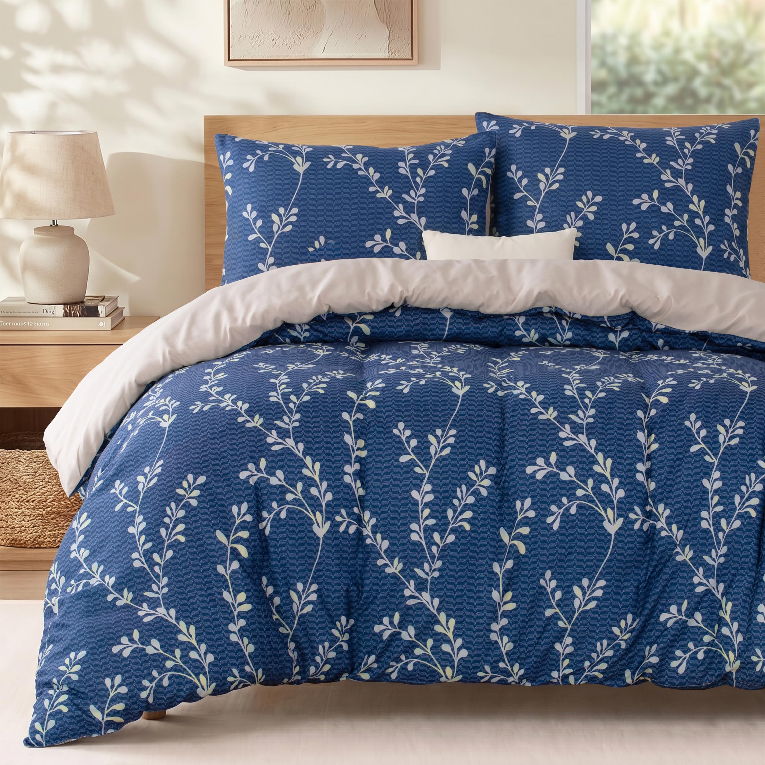 Exclusivo Mezcla Soft Floral King Size Duvet Cover Set with Pillowcases