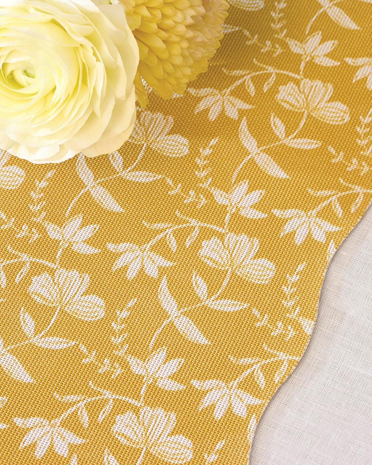 Meri Meri x Chilewich Marigold Woven Placemats - Scalloped-Edge Floral Dining Table Mats - Reusable, Easy Care, Indoor/Outdoor Tabletop Protection - 18.5ʺ x 13.5ʺ