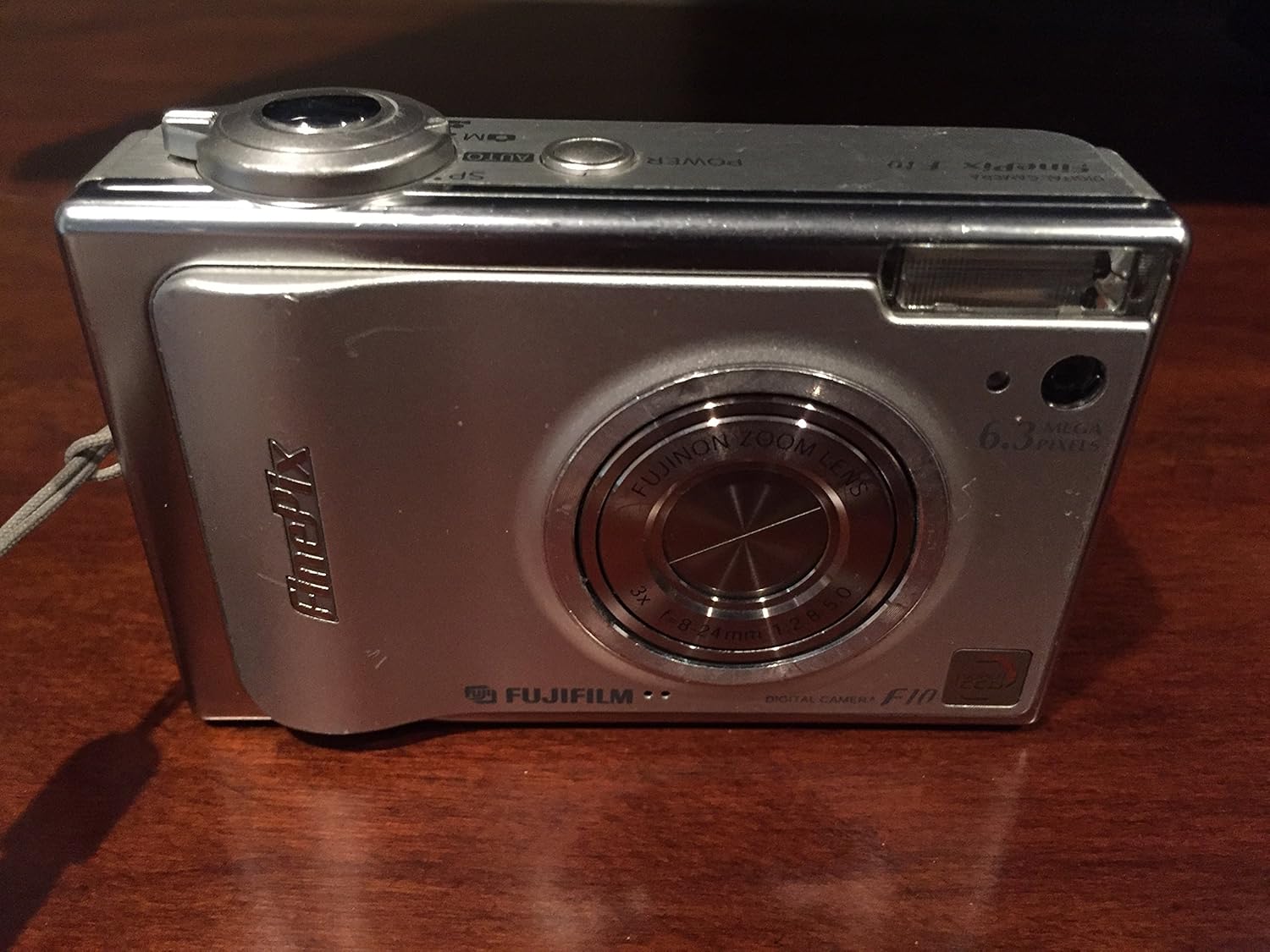 Fujifilm Finepix F10 6.3MP Digital Camera with 3x Optical