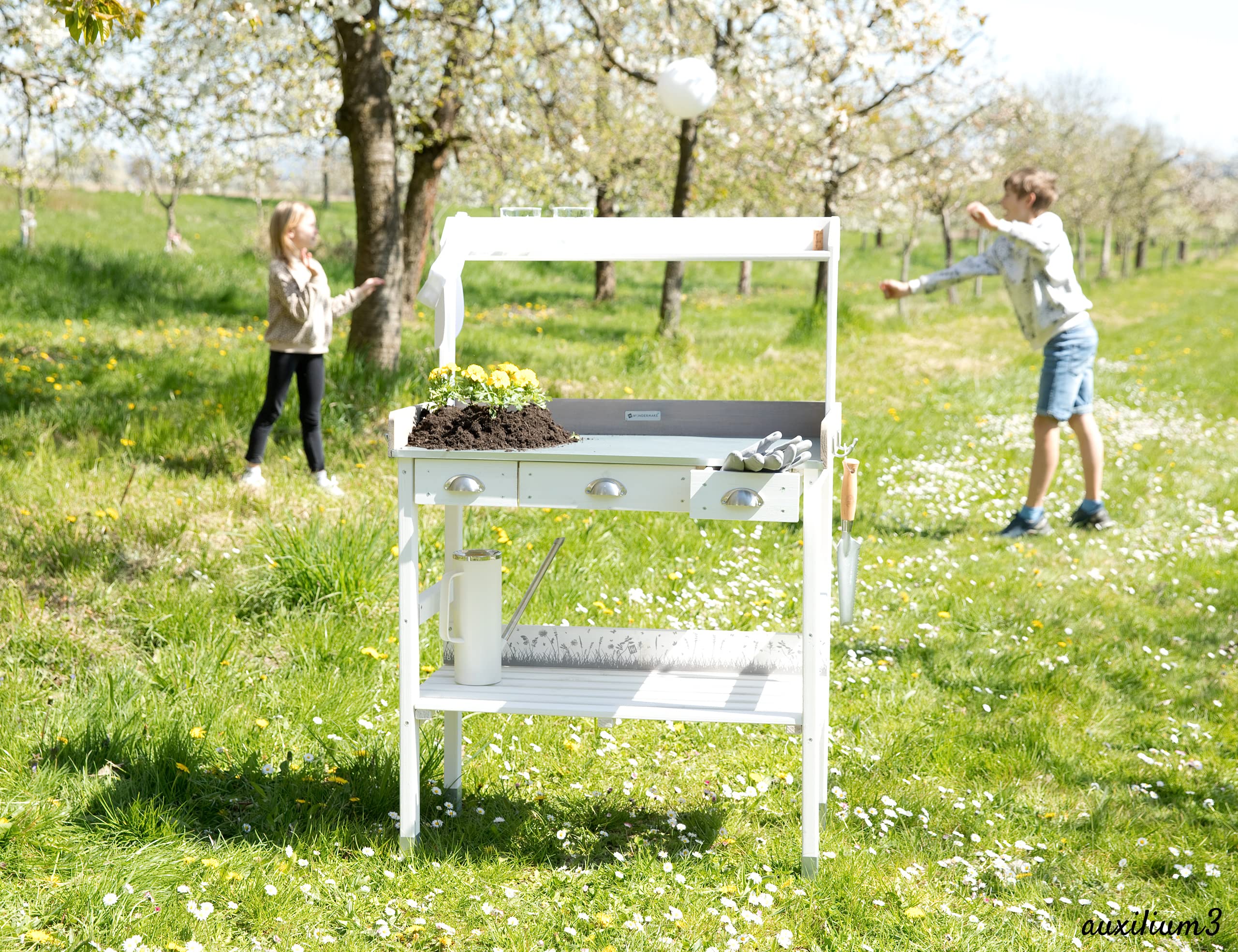 Mesa Grande para Plantas de Cultivo Blanca con 3 cajones de Madera Resistente a la Intemperie, Mesa de Trabajo para jardín XL para Exteriores, balcón, Mesa de Jardinero, Blanco grisáceo