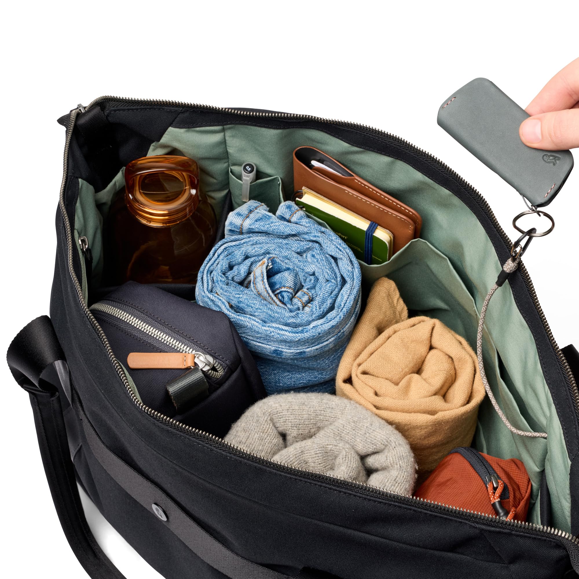 Bellroy Classic Getaway Bag, Bolso tote de viaje 15 pulgadas - Black | Bolso tote de viaje de fin de semana con organización interna y funda trasera para portátil de 15 pulgadas