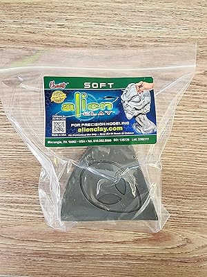 Chavant Alien Clay - Soft - Sample Size (0.5lb) - The New Precision Sculpting Medium - Versatile - Non-Toxic, Sulfur Free, Low Tack, Silicone Friendly - Made for Artists & Professionals
