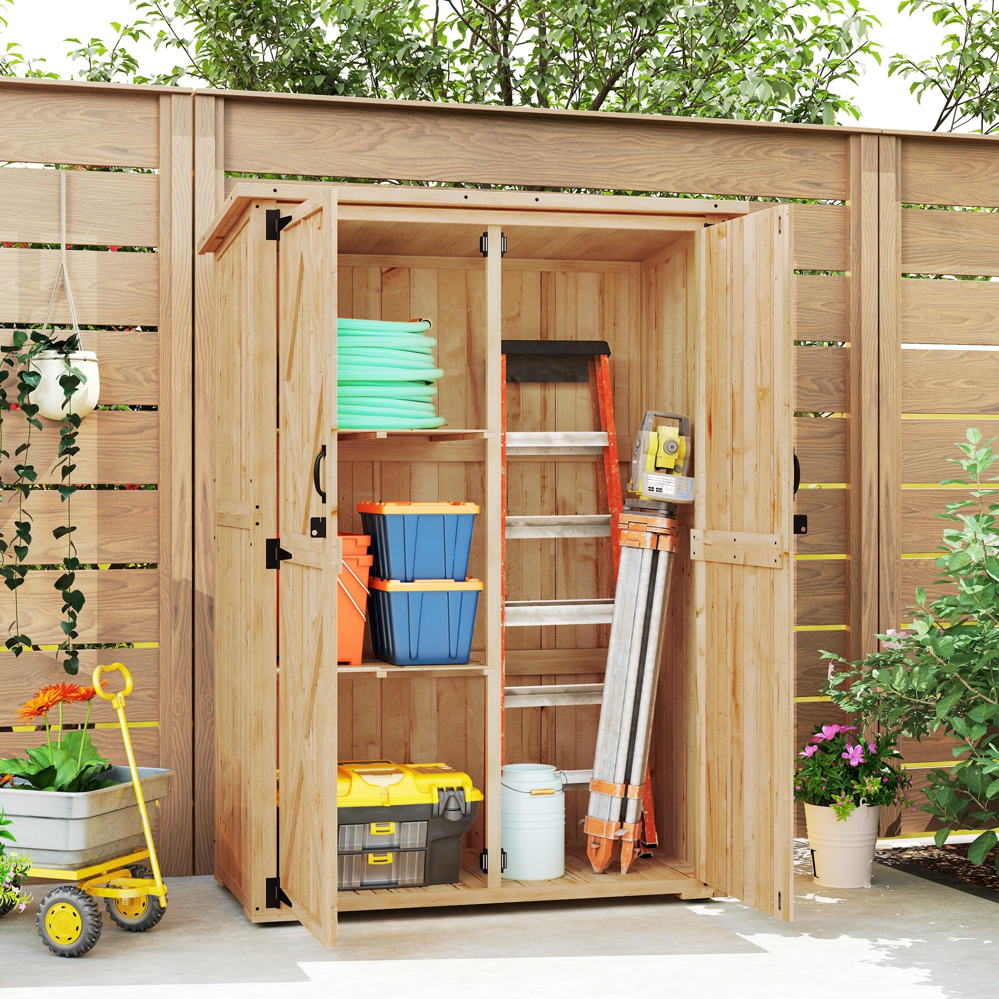 Outsunny Gartenschrank Holz Abschließbar 116,5x57x167cm Naturholz | Geräteschuppen mit Ablage, Doppeltür, Asphalt-Dach, Wetterfest, Geräteschrank, Gerätehaus Gartenschuppen, Für Garten Terrasse