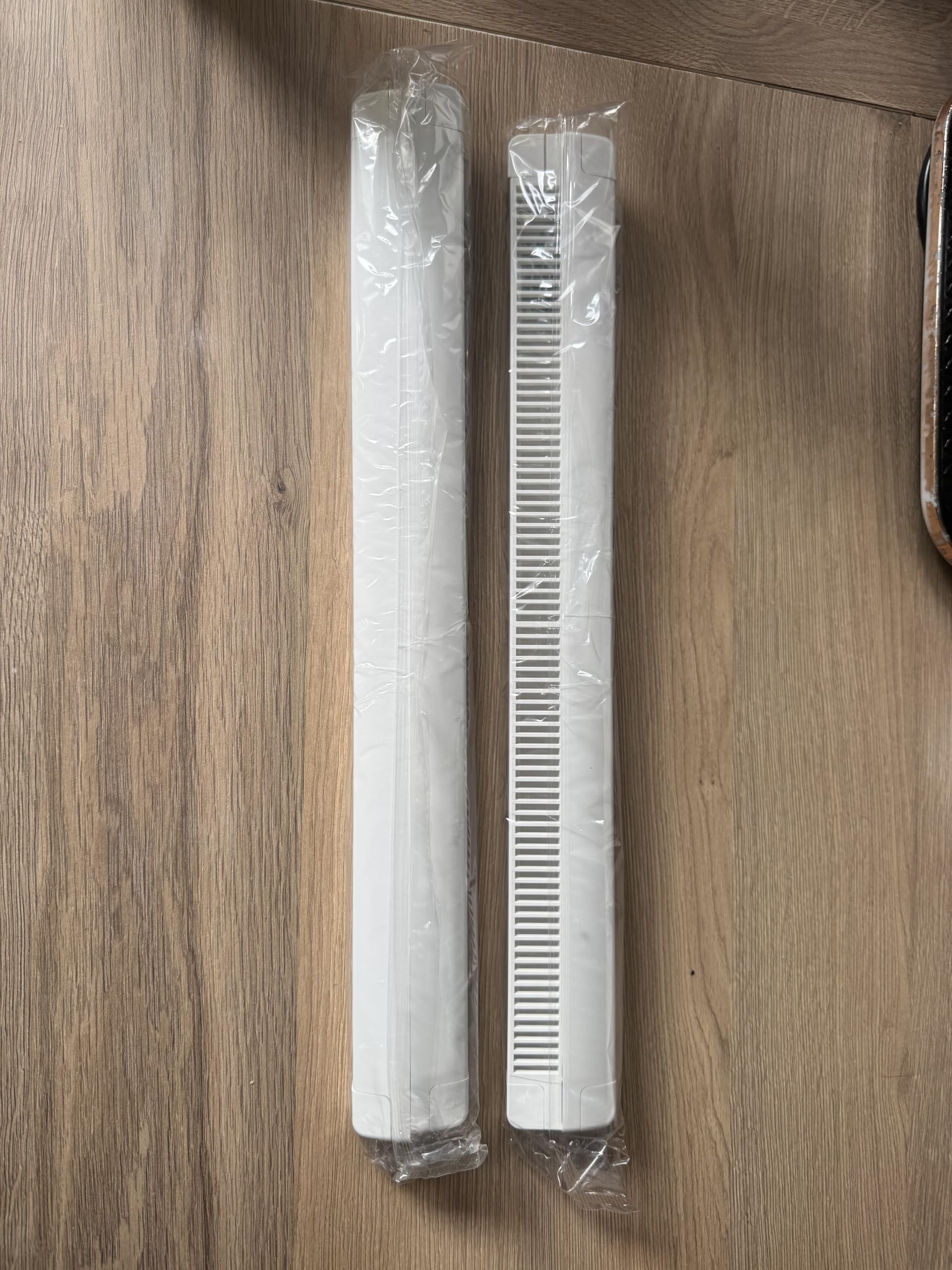 10 x White UPVC Trickle Vents 400mm - Open and Close Slot - New and Still Sealed.