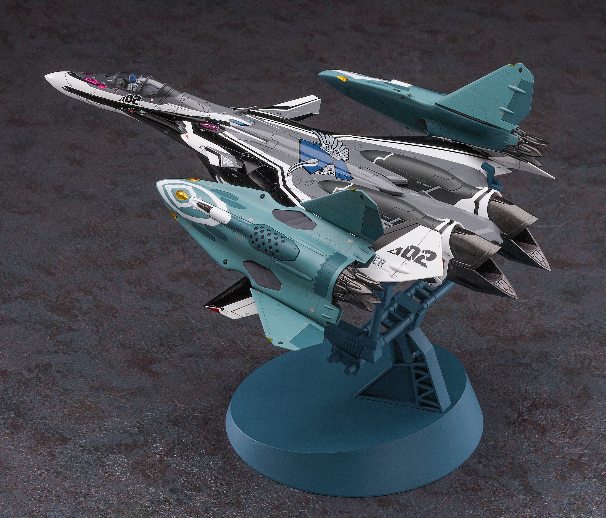 Amazon | ハセガワ マクロスシリーズ 劇場版マクロスデルタ VF-31F 
