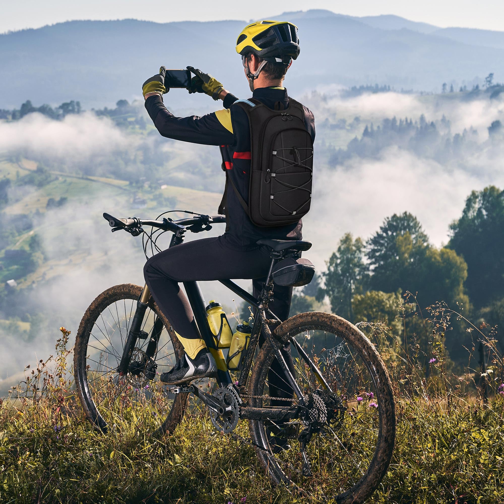 MIYCOO Sac à dos de randonnée avec poche à eau de 2 L, sac à dos d'hydratation pour la course à pied | Sac à dos léger avec deux poches pour téléphone pour homme et femme, sac à dos hydro eau pour randonnée, cyclisme, escalade