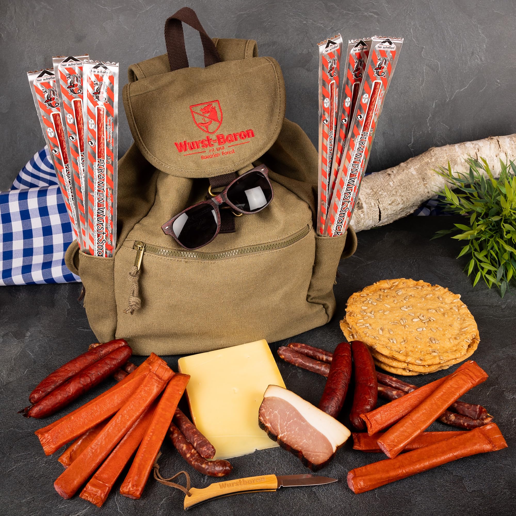 WURSTBARON® Picknick & Wander Rucksack mit Inhalt für Herren & Damen - Inkl. Salami Schinken Käse Schüttelbrot Taschenmesser
