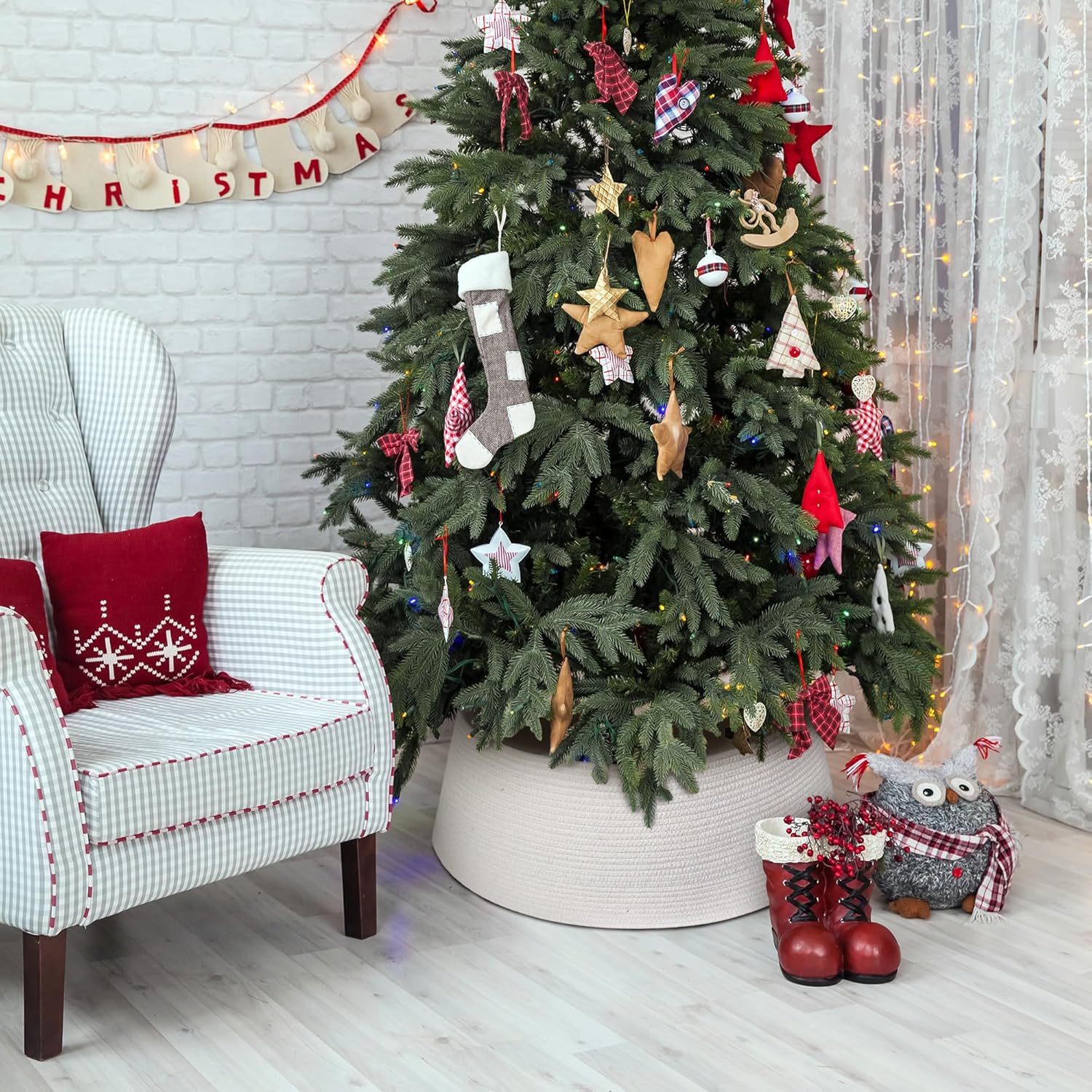 MEGASKET White Christmas Tree Collar, 28 inch Woven Christmas Tree Skirt, Modern Cotton Rope Xmas Tree Ring Base Cover, Neutral White Farmhouse Holiday Decoration for Artificial Real Trees