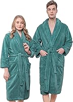 Vista 4 de American Soft Linen Paquete de bata unisex y juego de toallas de 6 piezas S/M