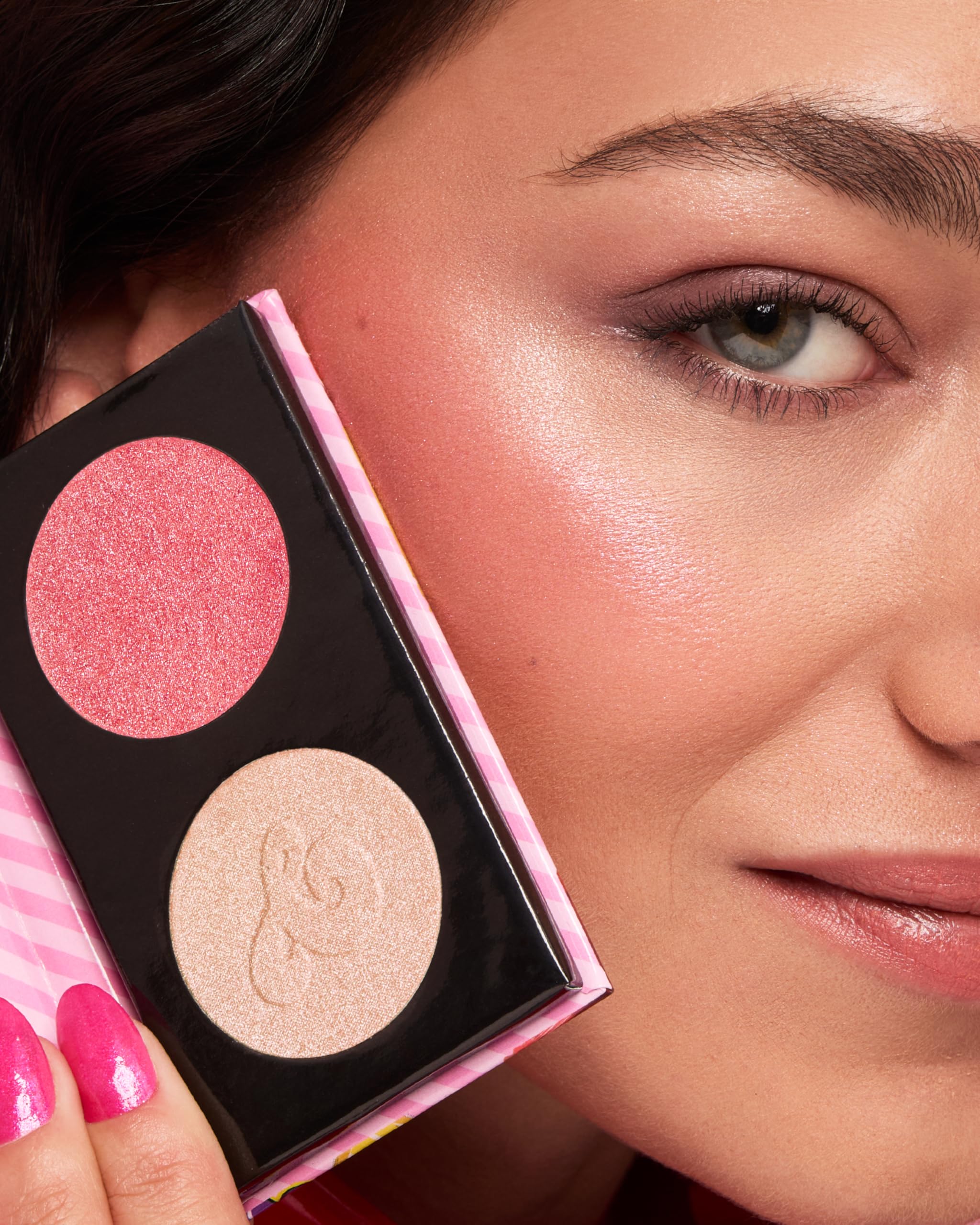 KIKO Milano Candy Crush™ Mega Blush & Highlighter Duo 01, Face Palette With Blush And Highlighter, 01 Beaming Bliss, 5 g (Pack of 1) - Image 4
