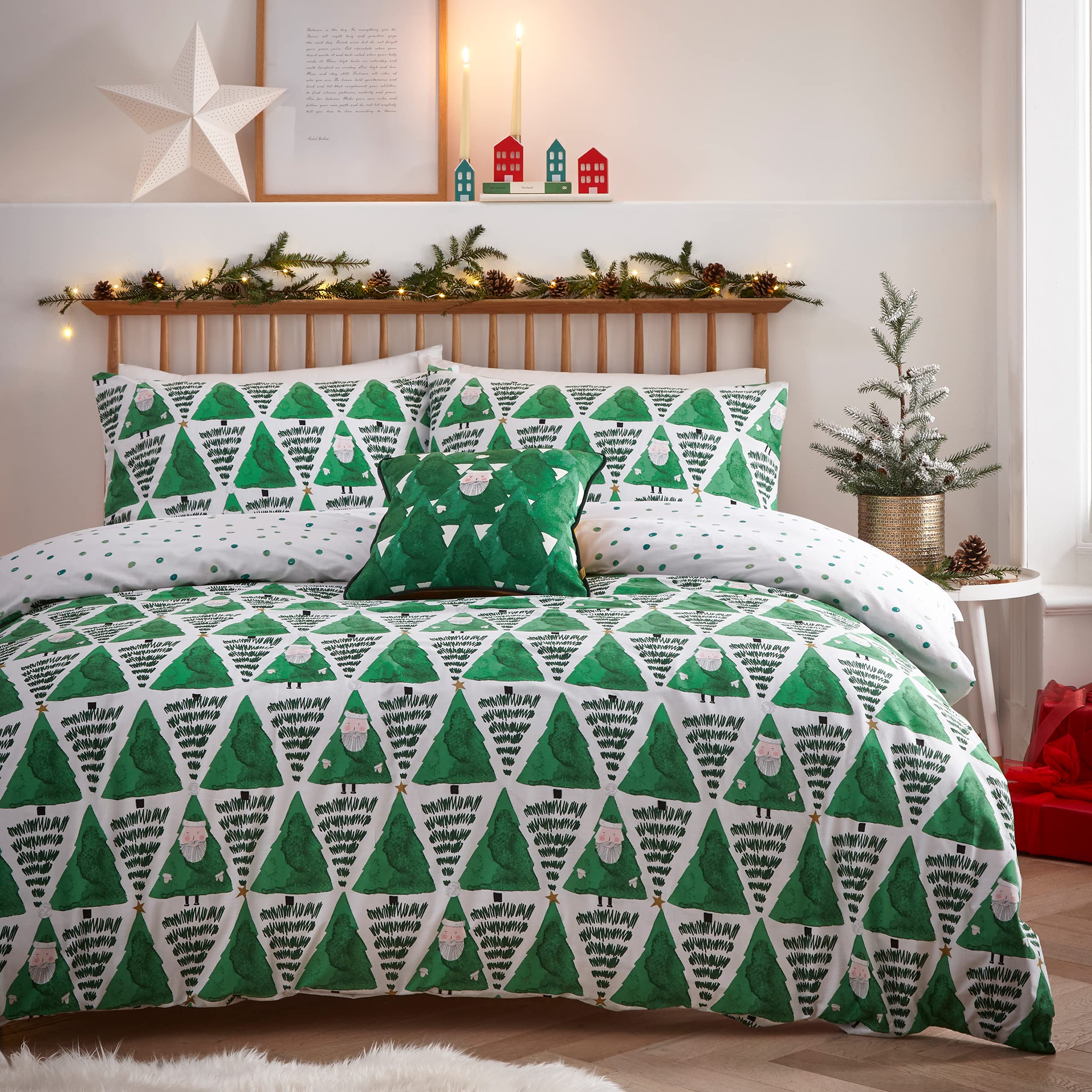 Furn Green Hide & Seek Santa Christmas Reversible Duvet Cover Set In