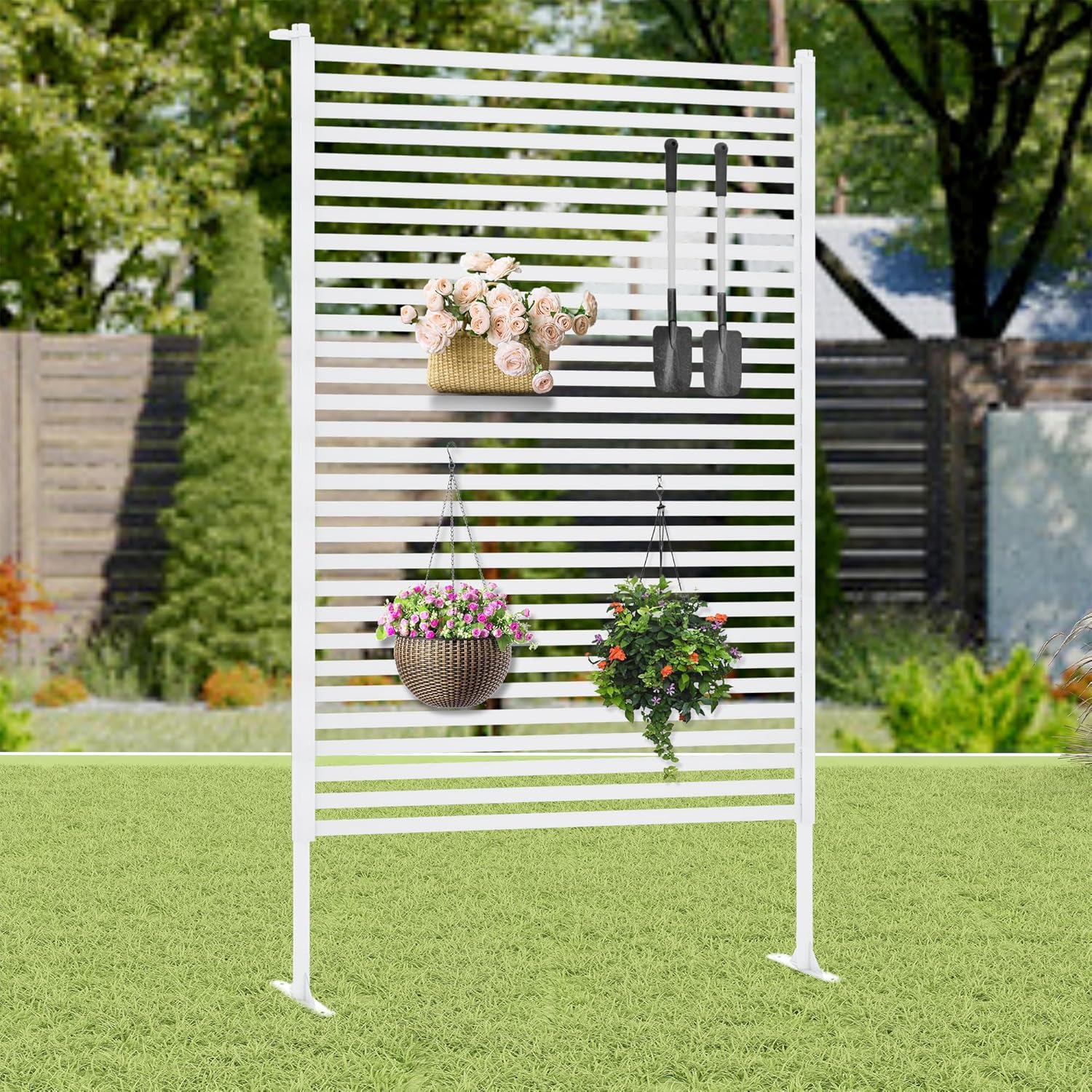 Outdoor Privacy Screen with Stand, Rustproof Metal Fence Panel, 47.24’’ x 71’’ PE-Coated Steel Slats, Decorative Privacy Fence for Patio, Garden, Backyard, Trash Can, White(1 Panel)
