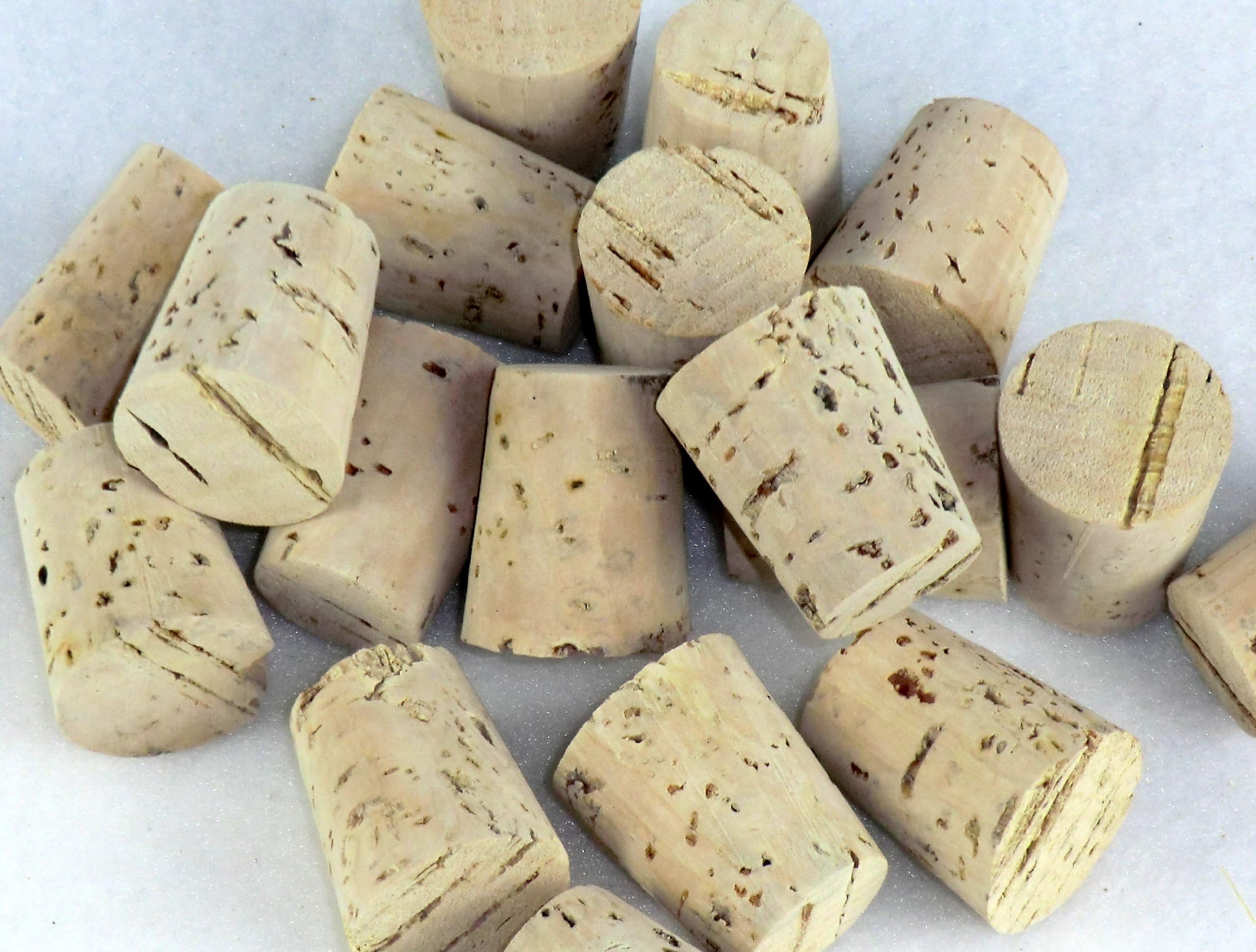 30 Natural Corks, Size 11, 10 x 21 x 14 mm