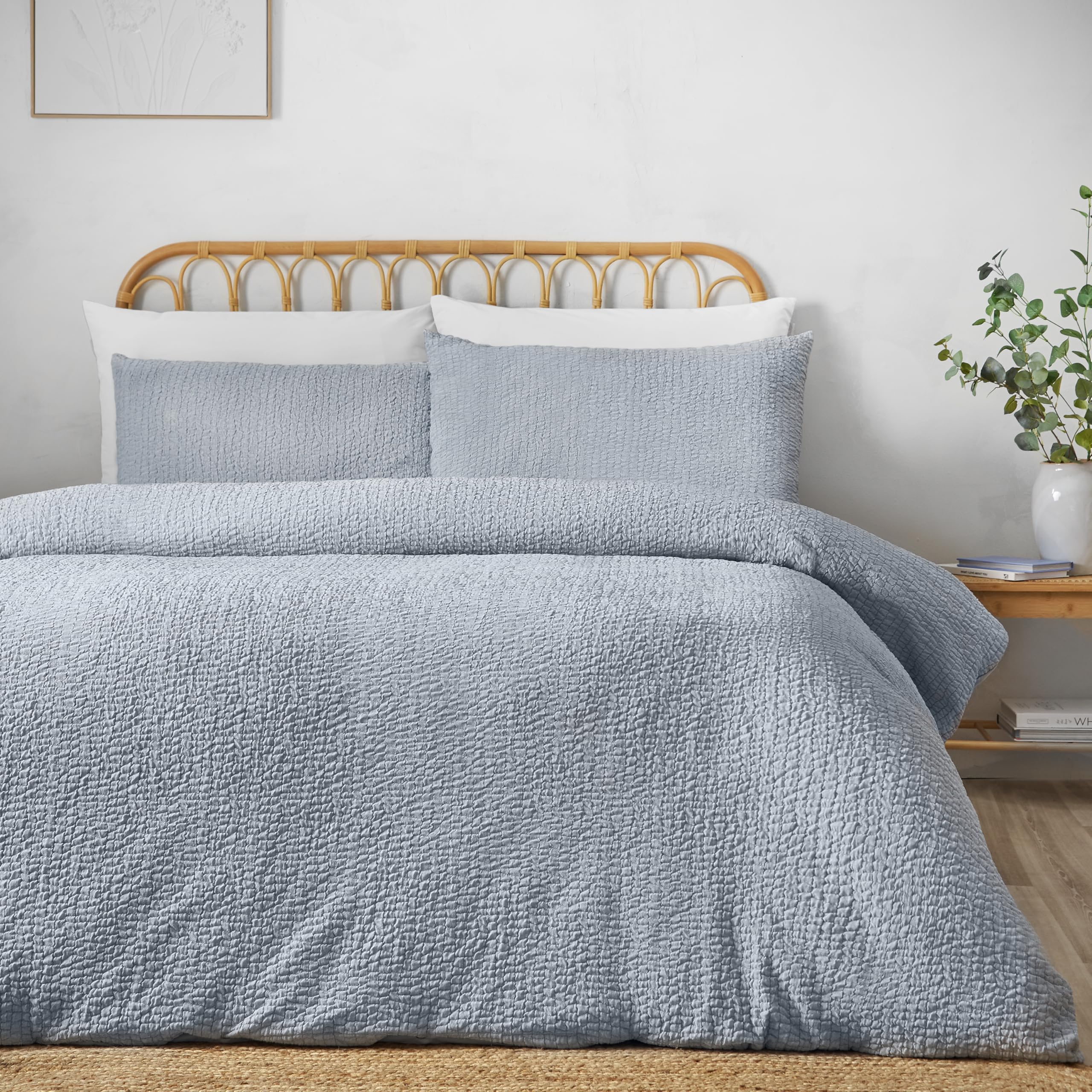 Catherine Lansfield Crinkle Seersucker King Duvet Cover Set with Pillowcases Blue