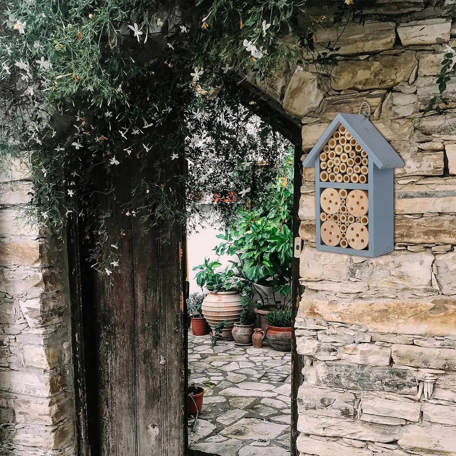 Wooden Bee House Hanging Nest for Outdoor Garden, Painted Insect Shelter Blue Wooden Cabin, Single Pack Beneficial Pollinator Habitat