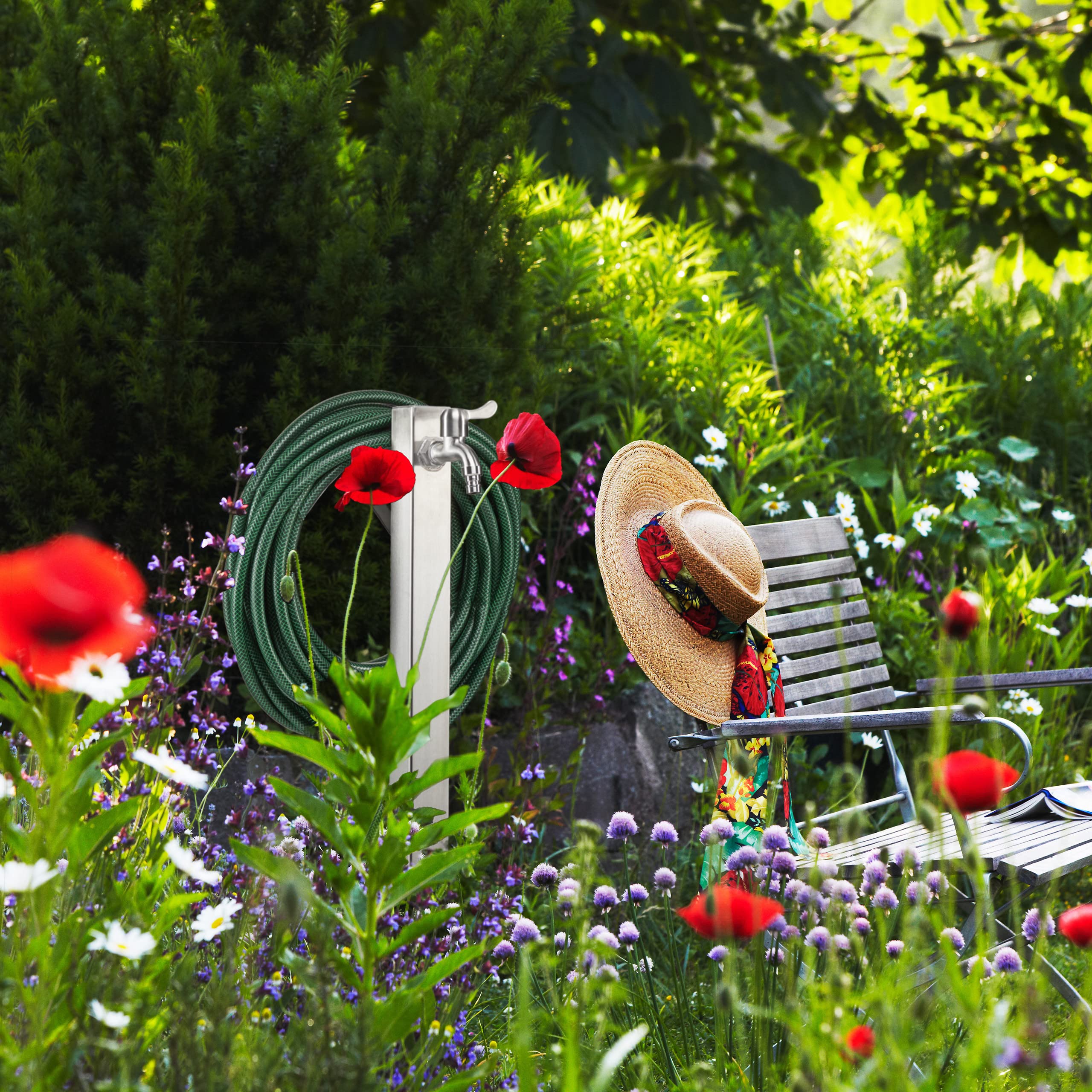 Relaxdays Fontana Portatubo, per Tubi 45 m, HxLxP: 66x30x15 cm, Colonnina da Giardino, Avvolgitubo, Puntale, Argentato