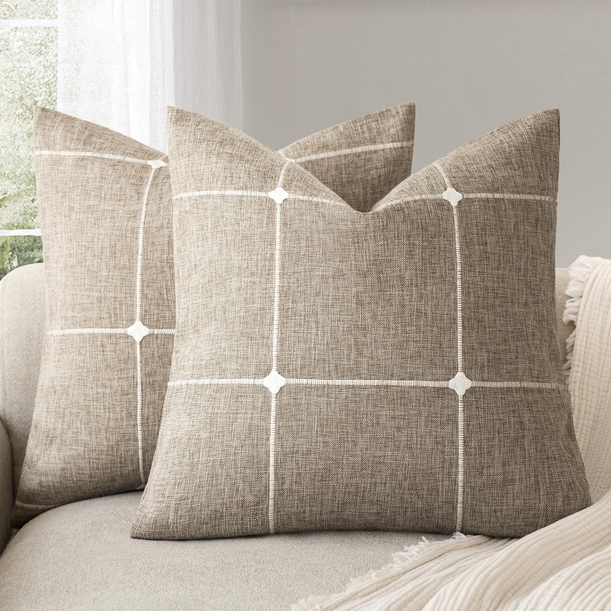 Housses de coussin à carreaux jacquard pour protéger et embellir le sofa