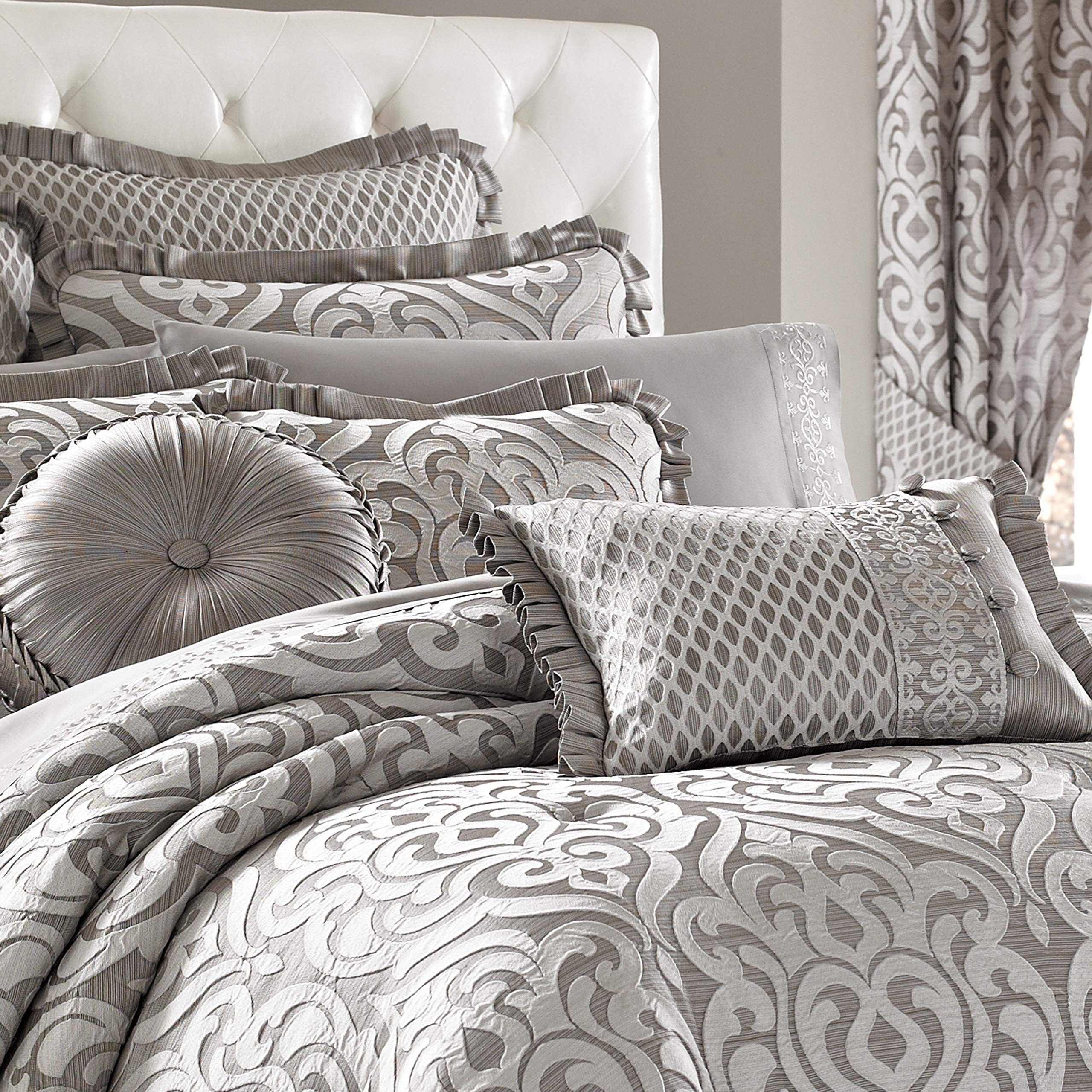 Amazon.com: Five Queens Court Lafayette 4 Piece Comforter Set