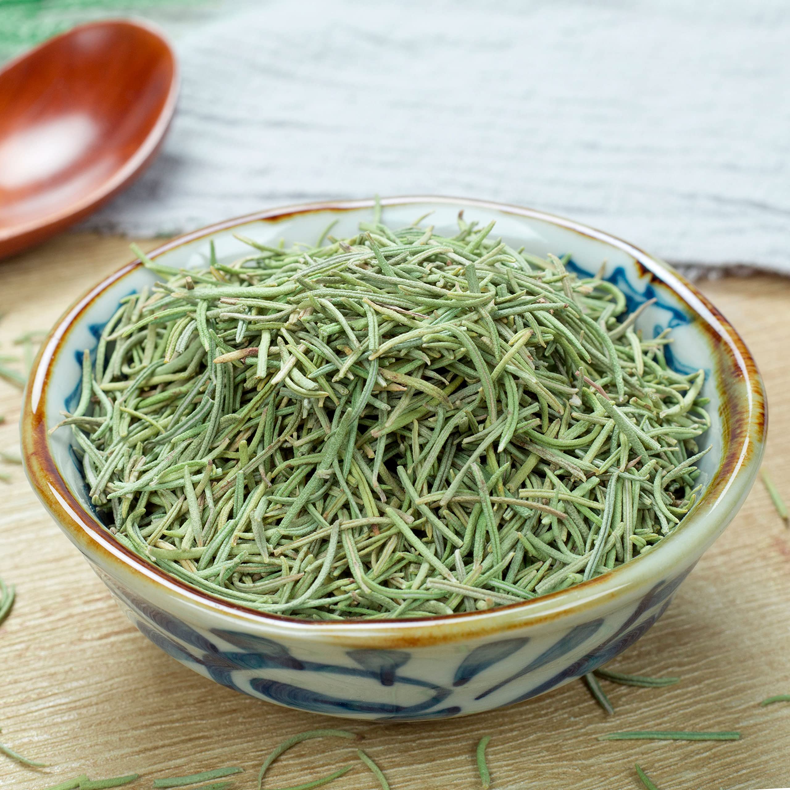 100% Rosemary 50g/1.76oz frais, feuilles en feuilles non - OGM, herbes naturelles à fleurs séchées, pures, riches en arômes, pour la viande, les légumes, les soupes, les sachets et les épices fraîches