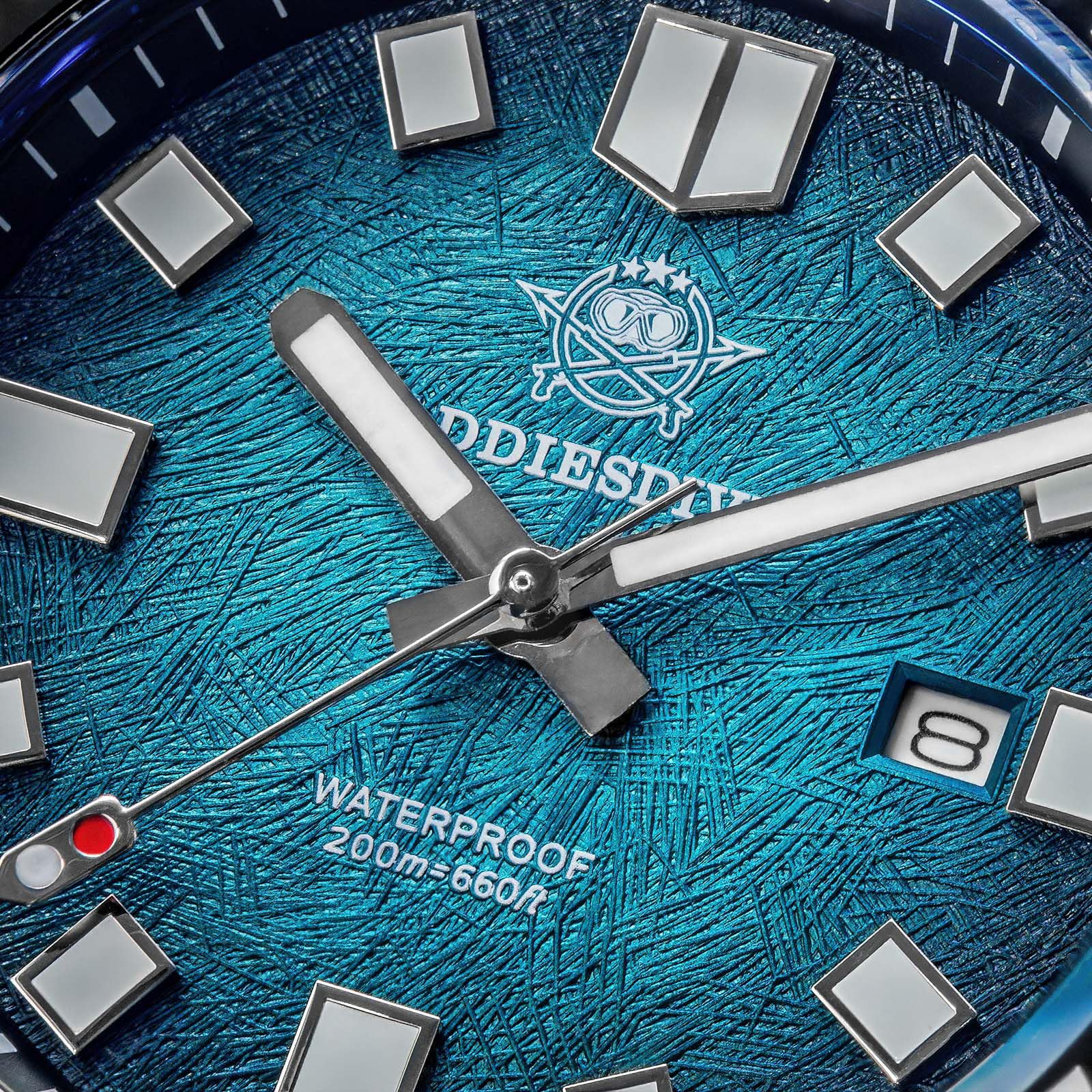 ADDIESDIVE Herren Taucheruhr 200M wasserdicht Quarzuhrwerk 2115 Saphirglas drehbare Lünette BGW9 Leuchtzeiger Edelstahlarmband Analog Quarzuhr AD2511