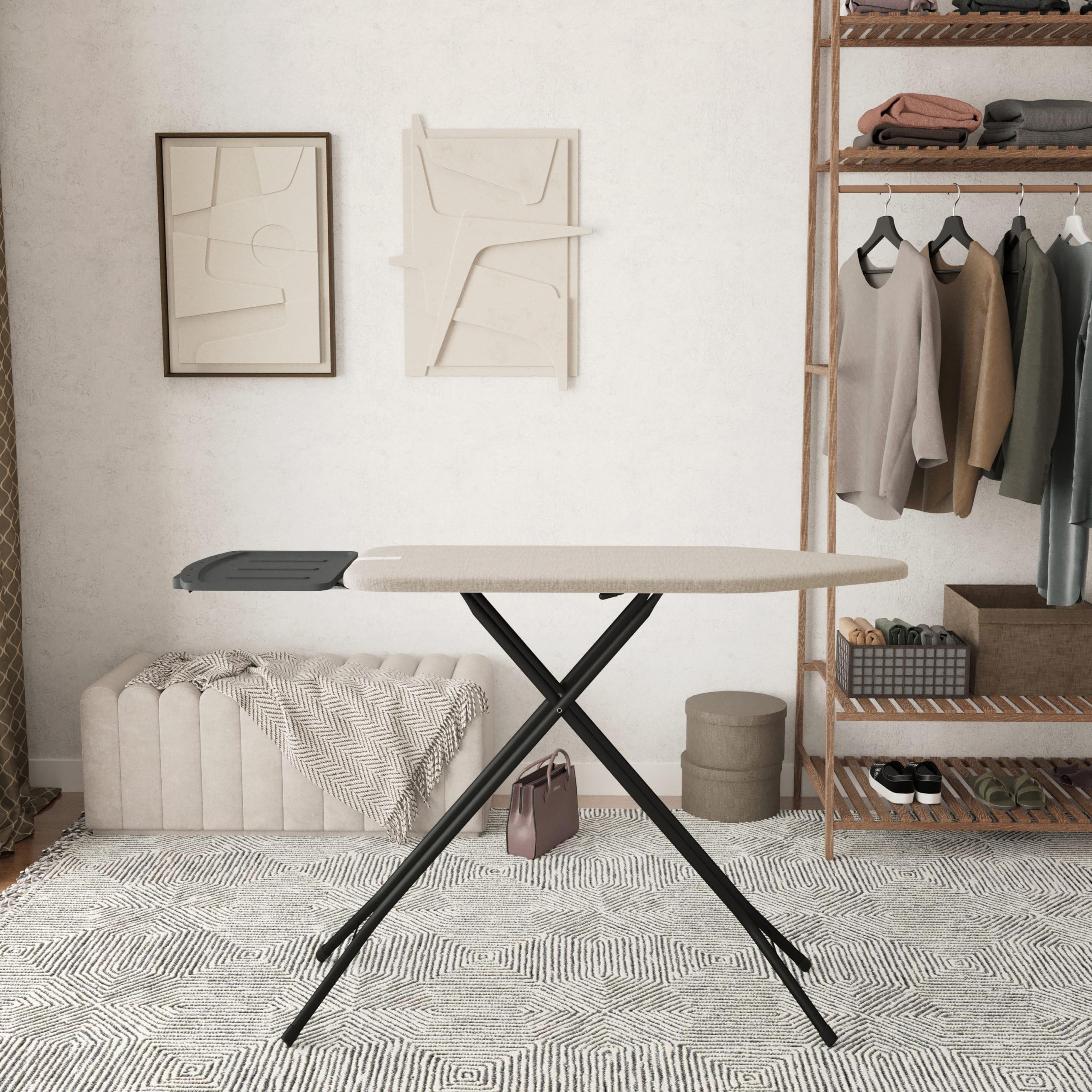 Bügelbrett – Mit Dampfbügelstation-Ablage – 122x38 cm – Stabil und standfest – Höhenverstellbar – Luxuriöses Bügelerlebnis – Farbe: Beige