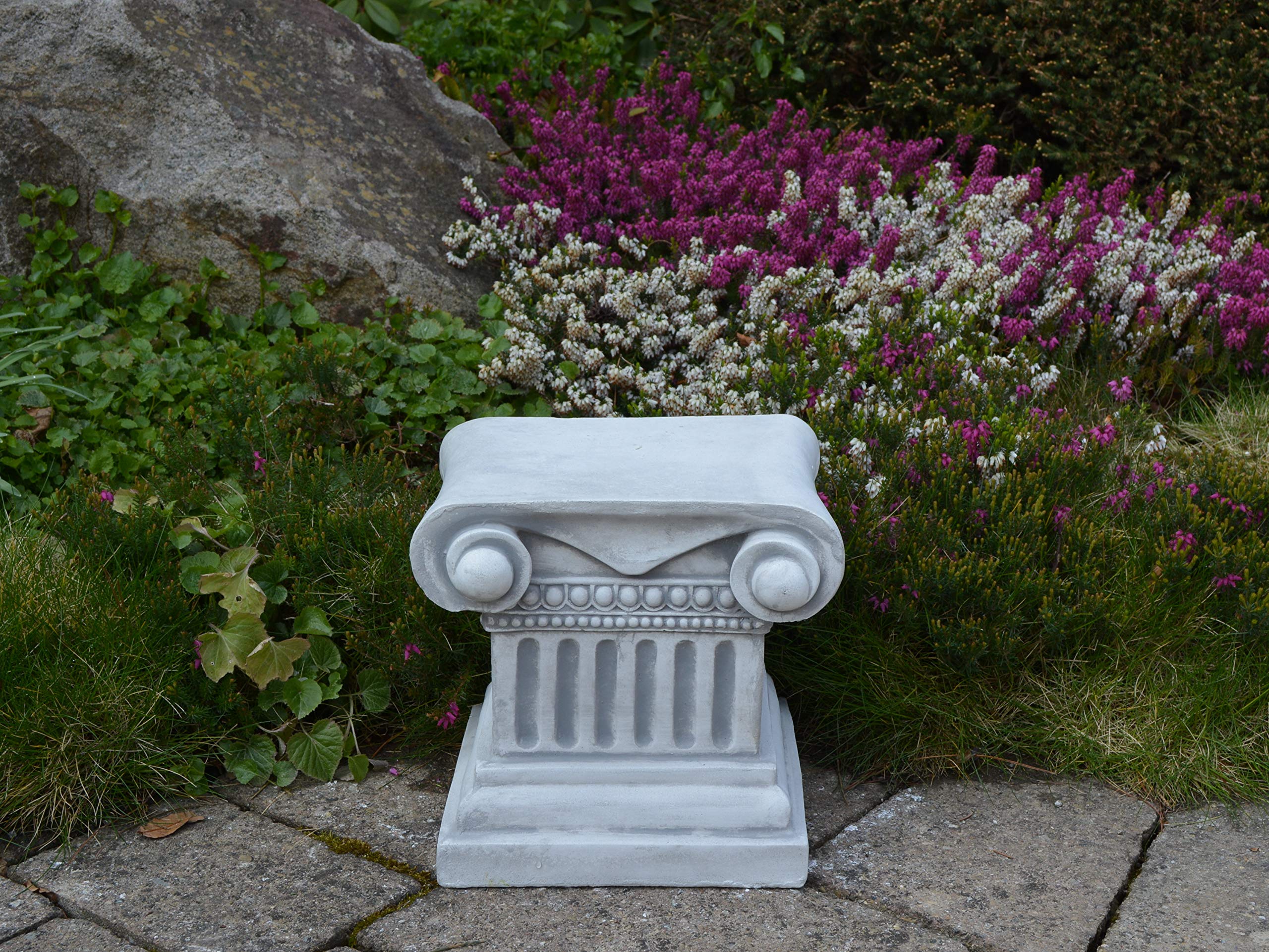 gartendekoparadies.de Sockel mit Quadratischer Stellfläche aus Steinguss, Höhe 23 cm, 21 x 21 cm, 16 kg, Grau, Frostsicher für Außenbereich