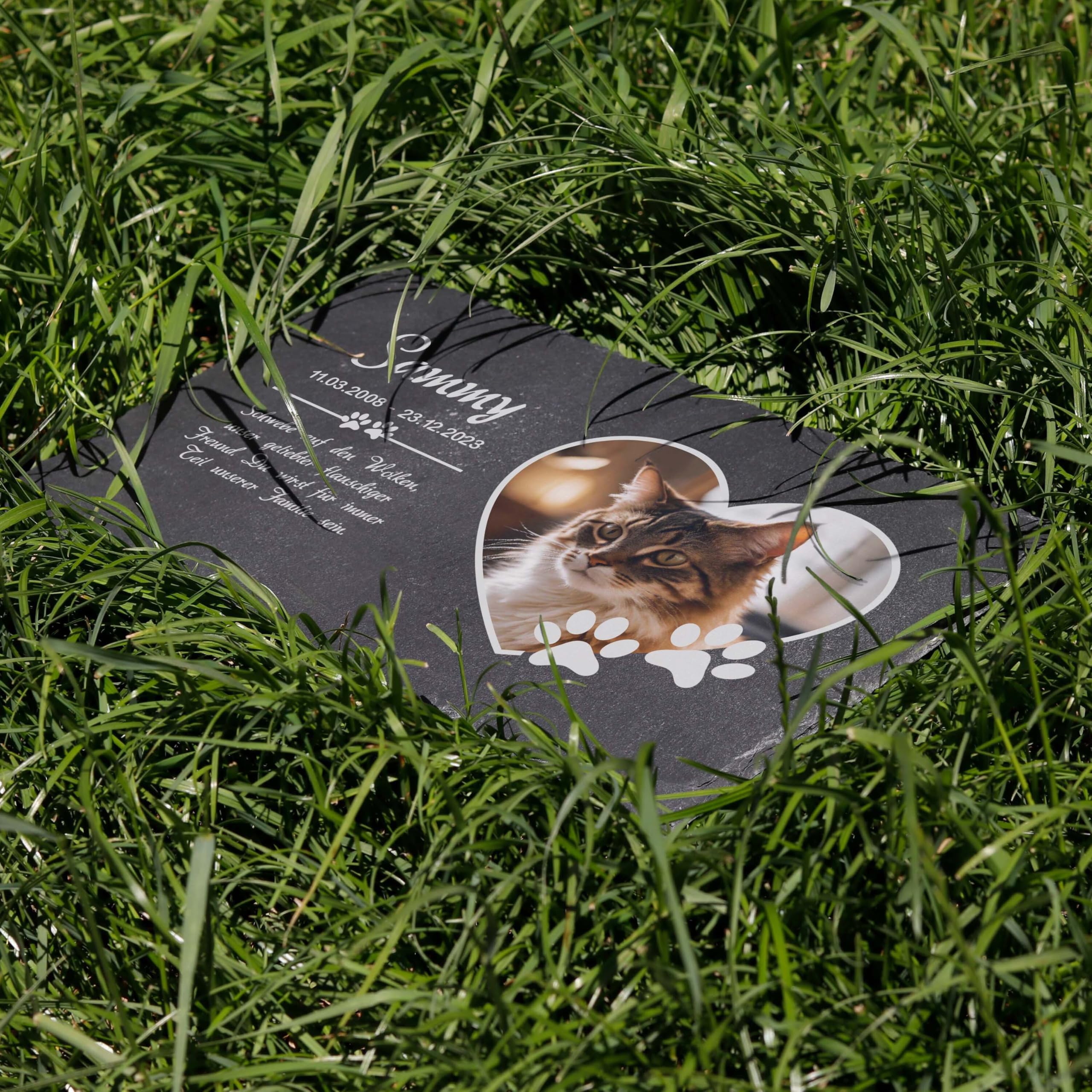 LAUBLUST Personalisierte Grabplatte mit Name & Foto als Grabschmuck für Hund, Katze & andere Haustiere - Pfoten, 3 Größen | Schieferplatte mit Gravur als Tiergrabstein Deko & Tiere Grabtafel