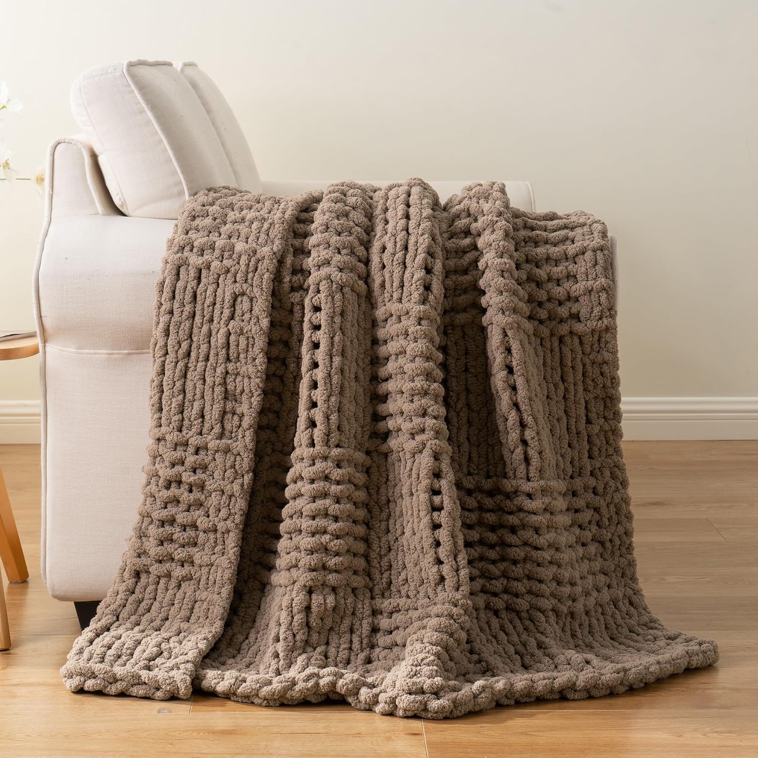 Bunnikins & Clover Beige Throw Blanket for Couch, Chunky Knit Beige Throw for Bed, Neutral Throw Blankets Tan Throw Blanket for Room Decor Housewarming Gifts, 50"x60"