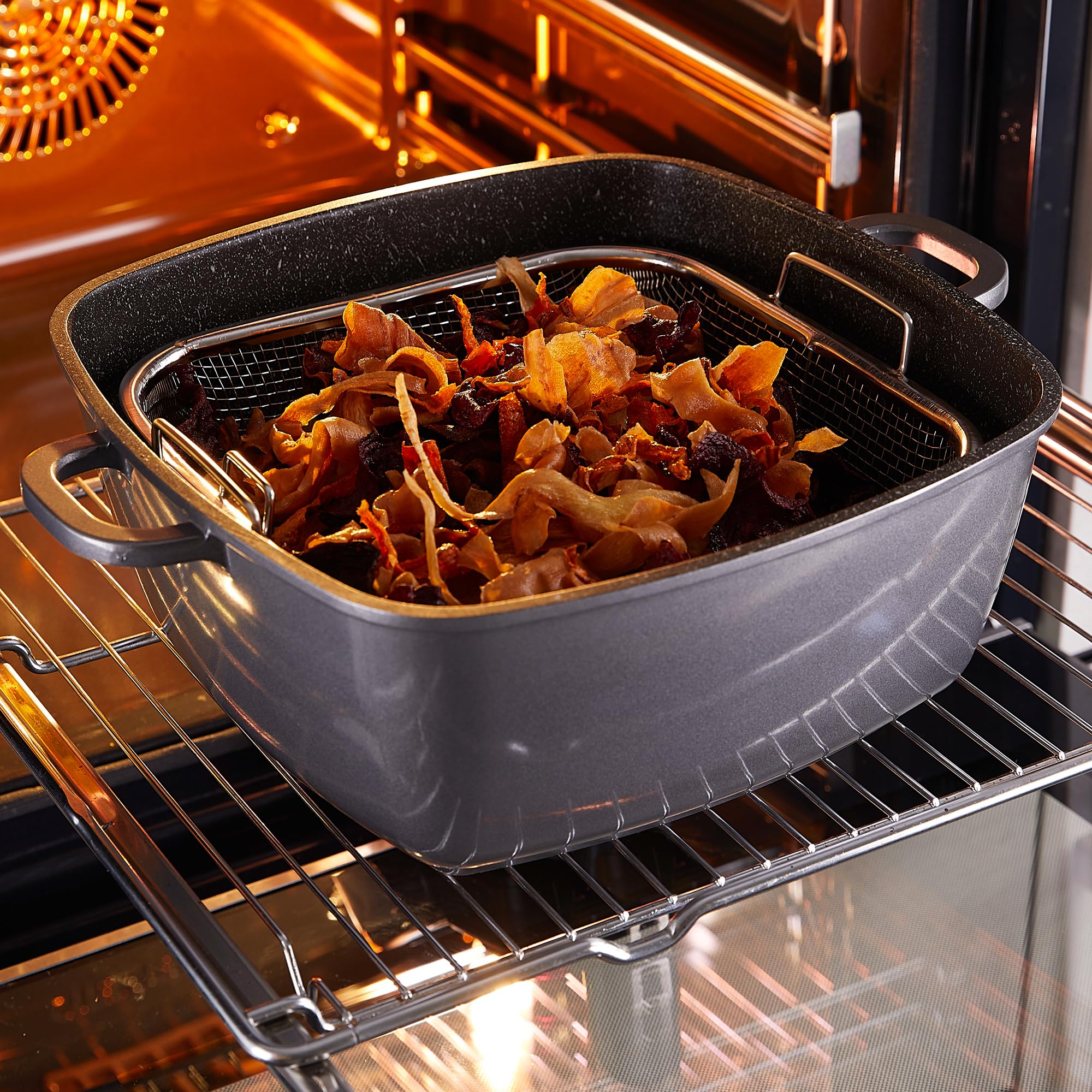 STONELINE Cocotte carrée multi-usage 28x28 cm, avec fonction Vapeur et Friture, convient à l'Induction, en Fonte d’Aluminium, Revêtement Antiadhésif avec de vraies particules de pierre, Gris