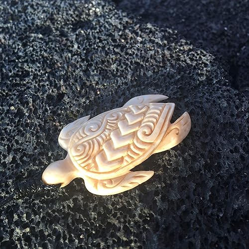 Miniatura 6 de Polynesian Design Bone Carved Turtle (Hawaiian Honu) Necklace.