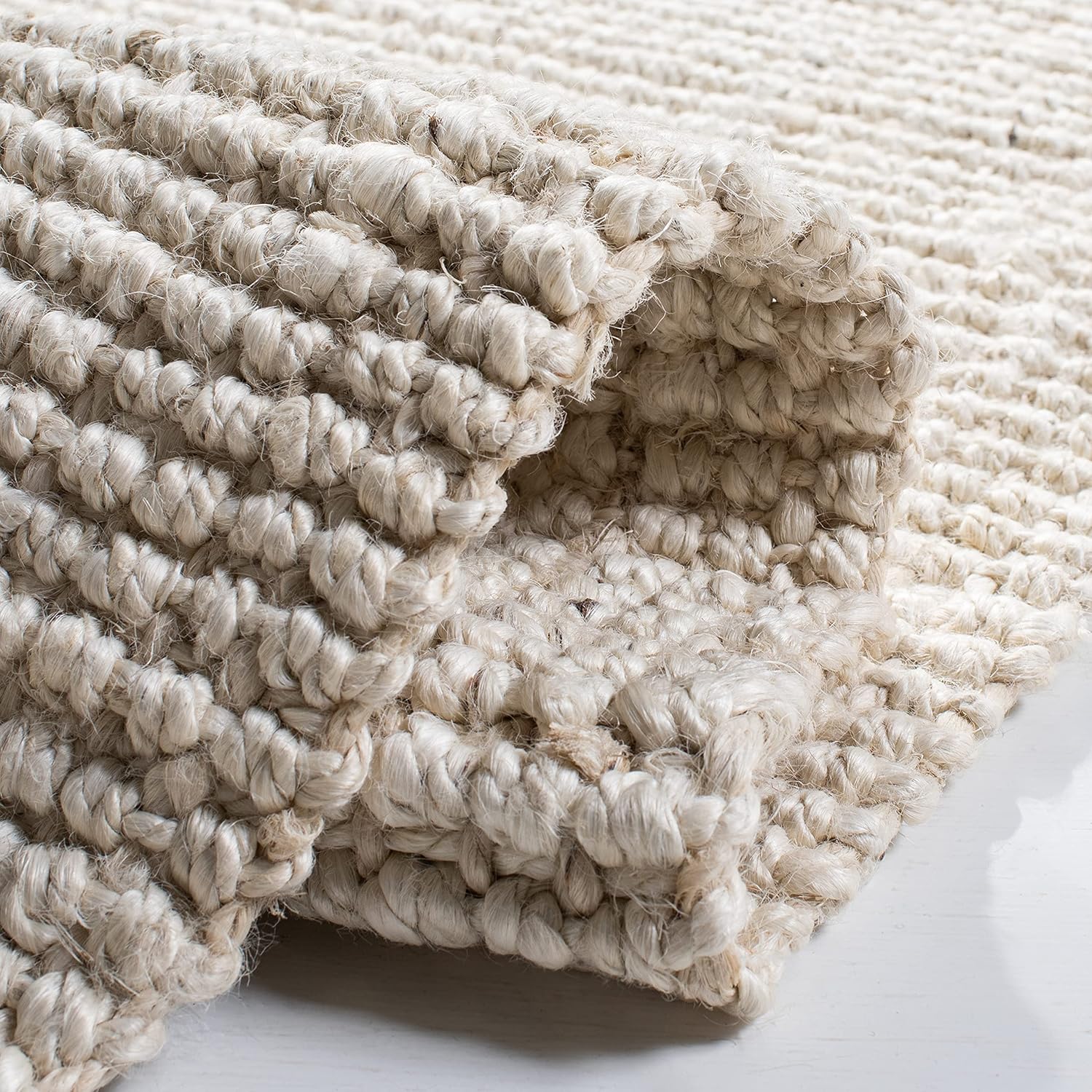 SAFAVIEH Area Rug 5x8 - Natural Fiber Collection - Bleach & Ivory, Handmade Jute & Coir, Farmhouse Style, Chunky Textured Thick Pile (NF747B)