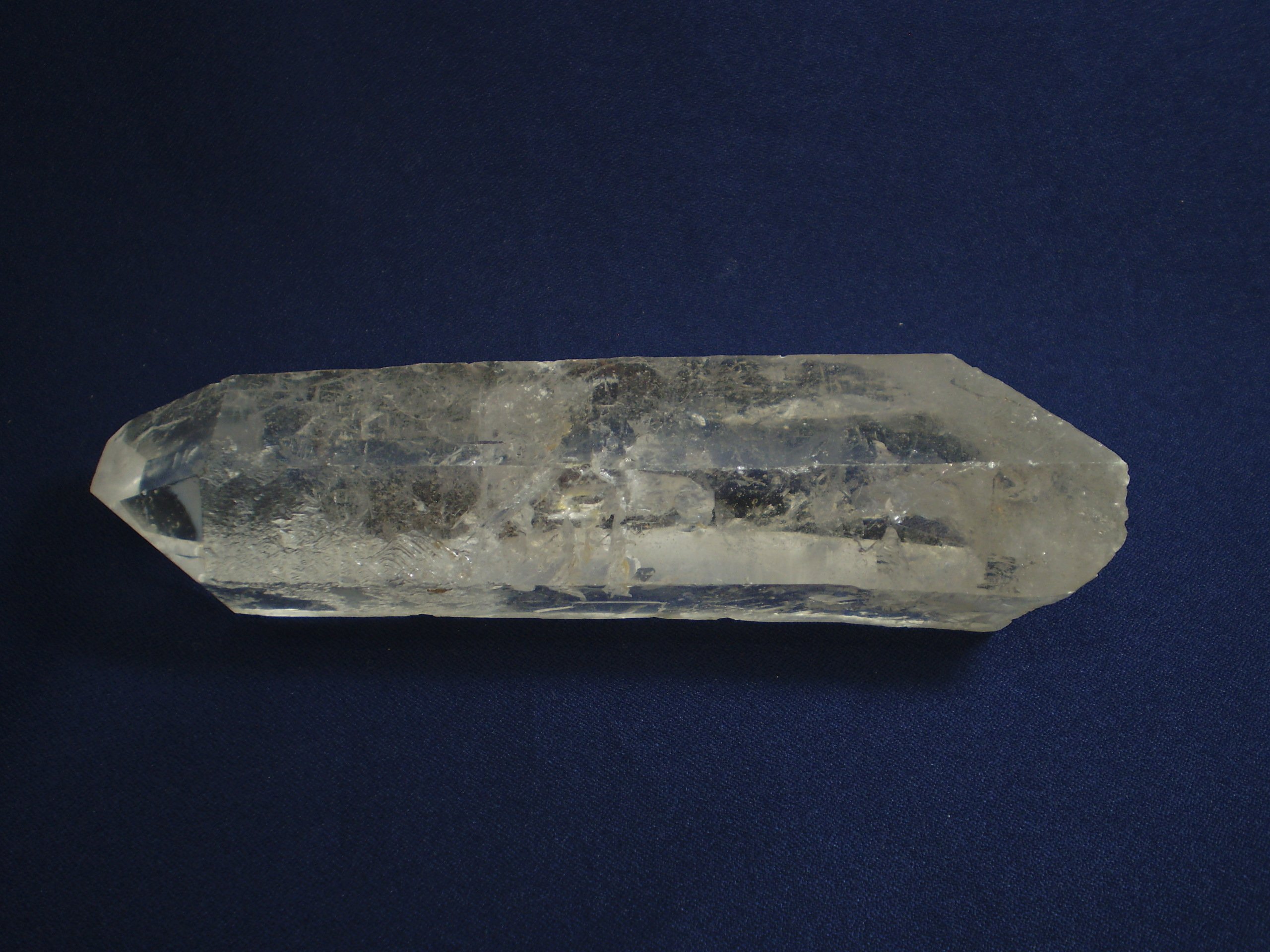 Amazon.co.jp: 雷水晶 (サンダーストーン）【原石】150910-1