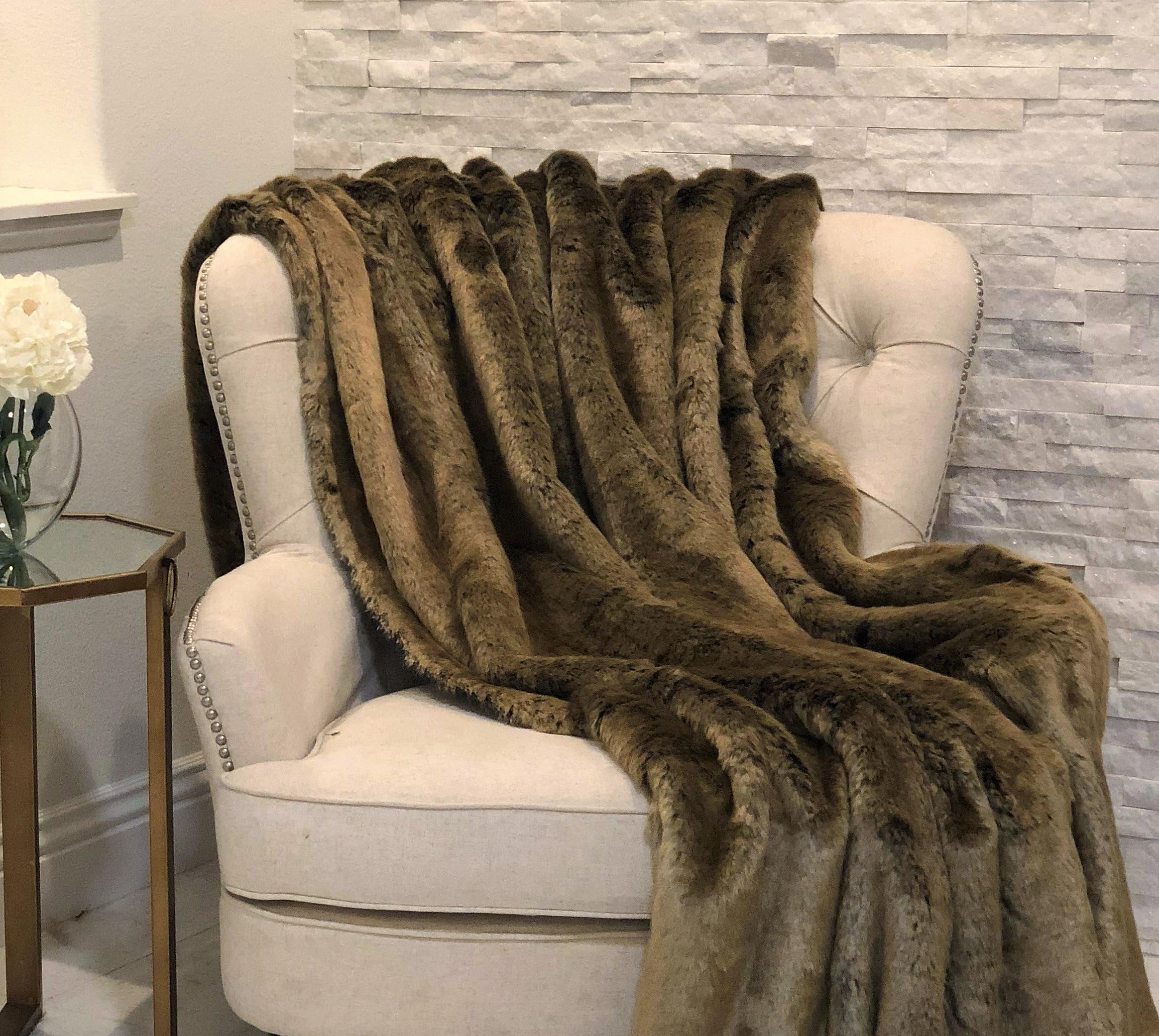 Plutus Brands Luxury Throw, 102" L x 116" W California King
