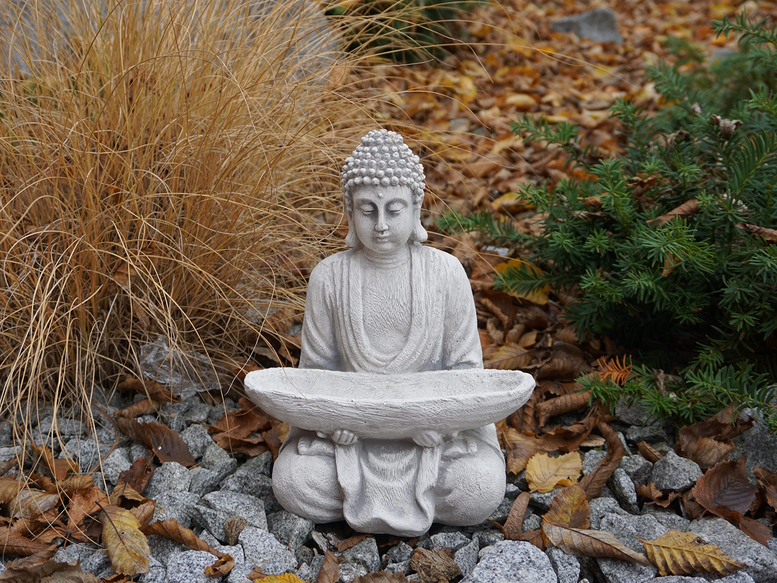 gartendekoparadies.de Bouddha en pierre massive avec bol moine - Décoration de jardin - En pierre - Résistante au gel, Gris,blanc, 27 cm, (Buddha)