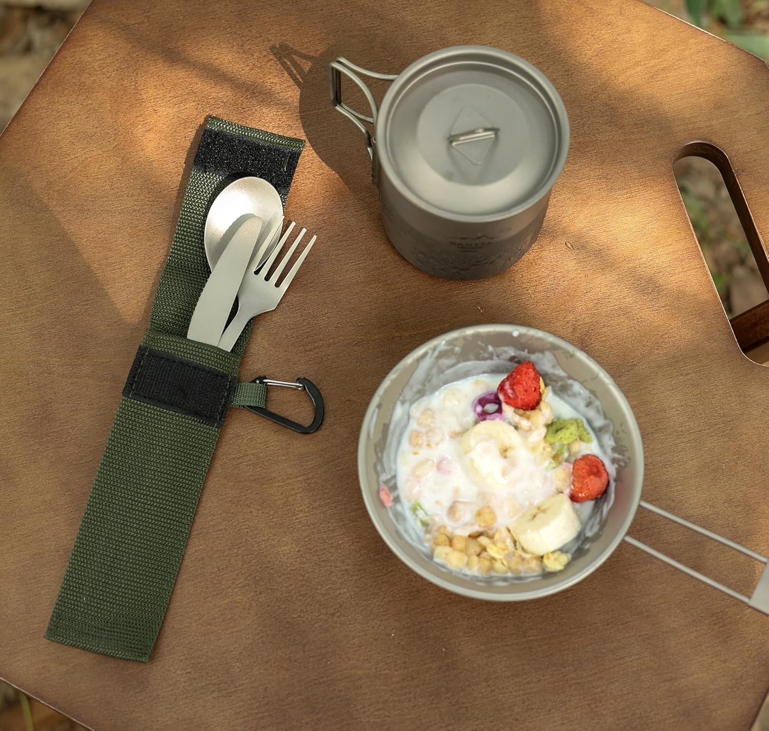 SANTTA Titanium Camping Utensils, Ultra Light Spoon Fork Knife 3 Piece Set, Cutlery Set with Pouch and Carabiner for Outdoor Camping, Hiking, Backpacking, Hiking, Picnic and Travel