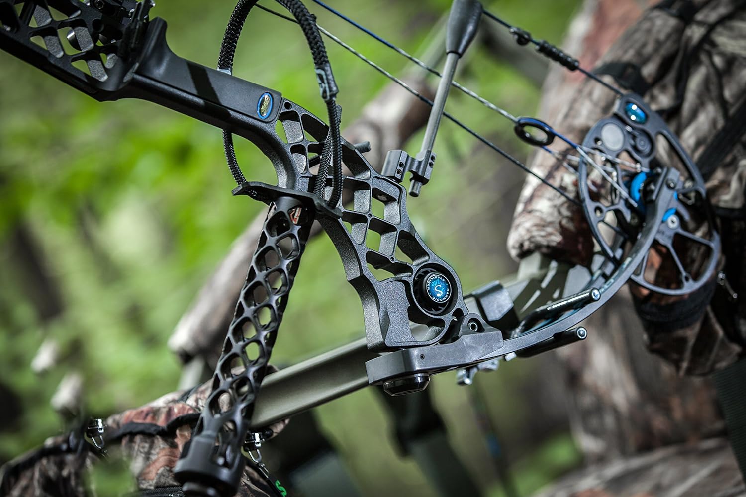 Summit Treestands Universal Bow Holder, Black : Hunting Tree Stand Accessories : Sports & Outdoors