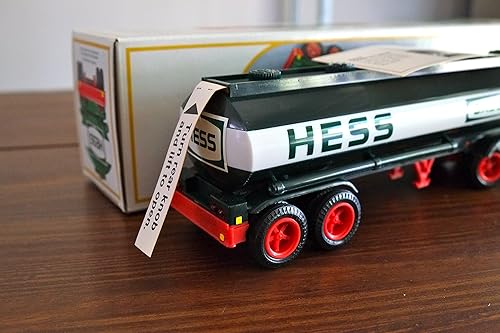 Miniatura 5 de Banco de camiones cisterna de aceite Hess 1984