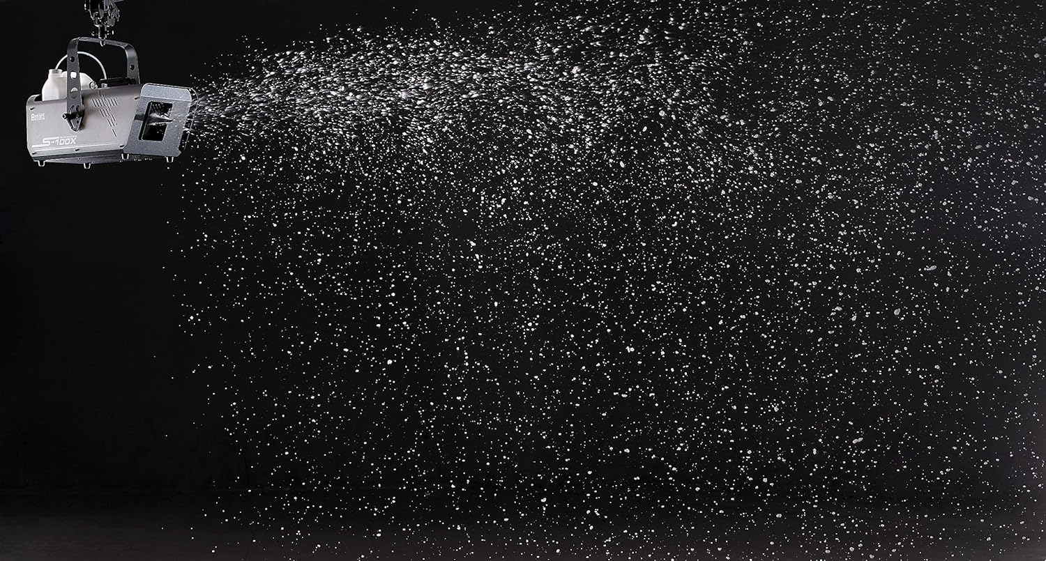 Antari S-100X producing snow