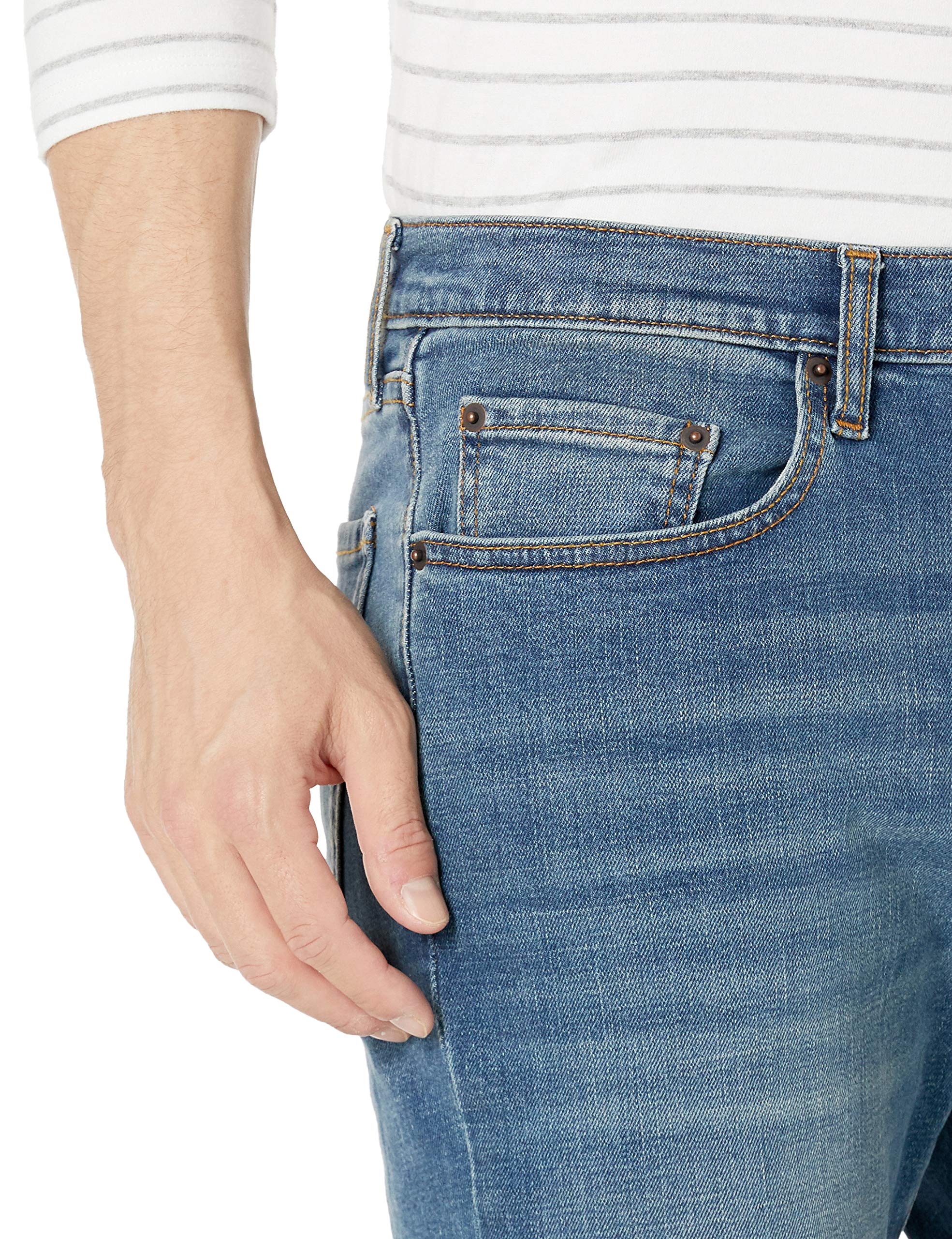 Amazon Essentials Jeans Slim Fit Elasticizzati, Bootcut - colori fuori produzione Uomo