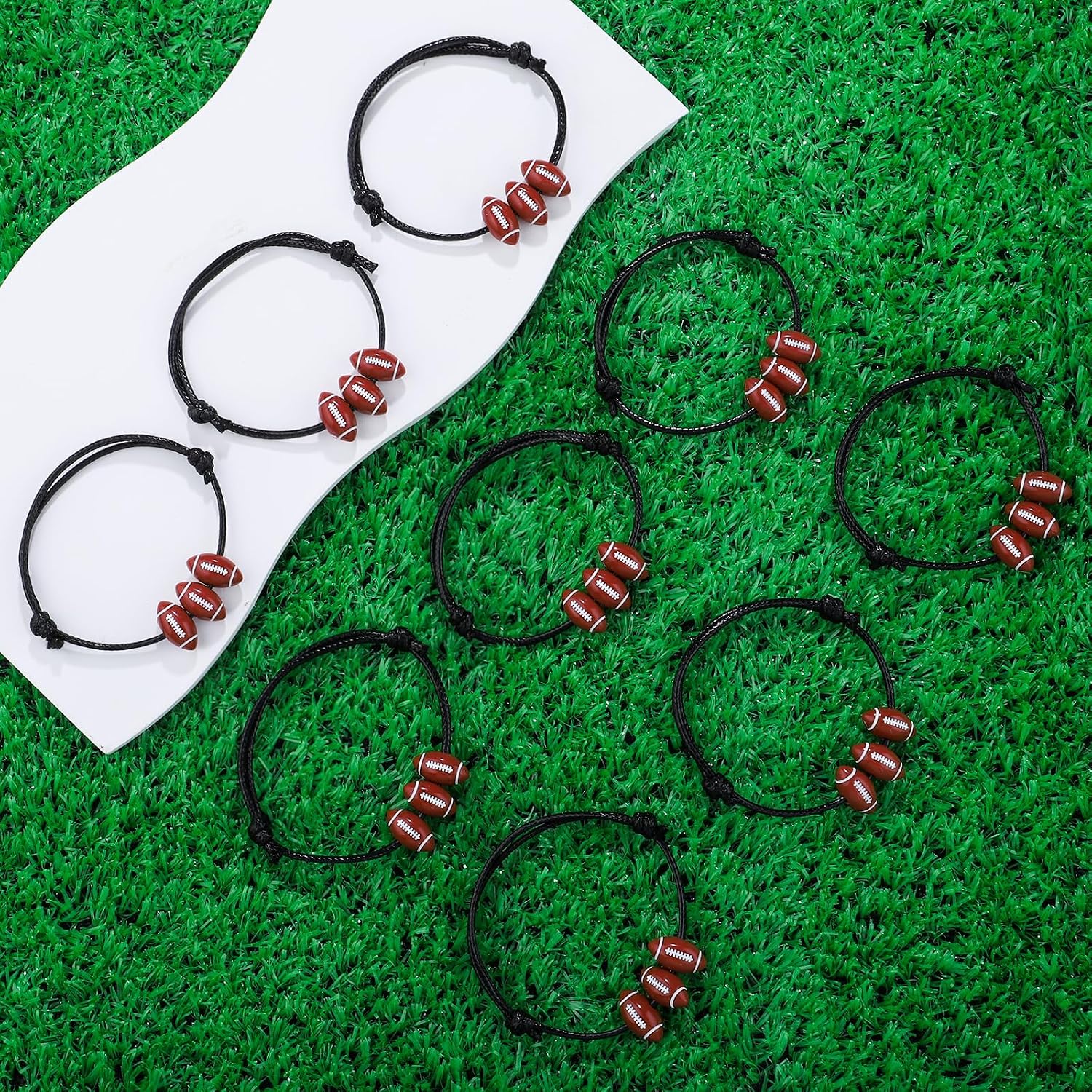 30PCs Sport Theme Charm Bracelets with Soccer Baseball Basketball Softball Beads Bracelet Sport Party Favors Adjustable Inspirational Bracelets