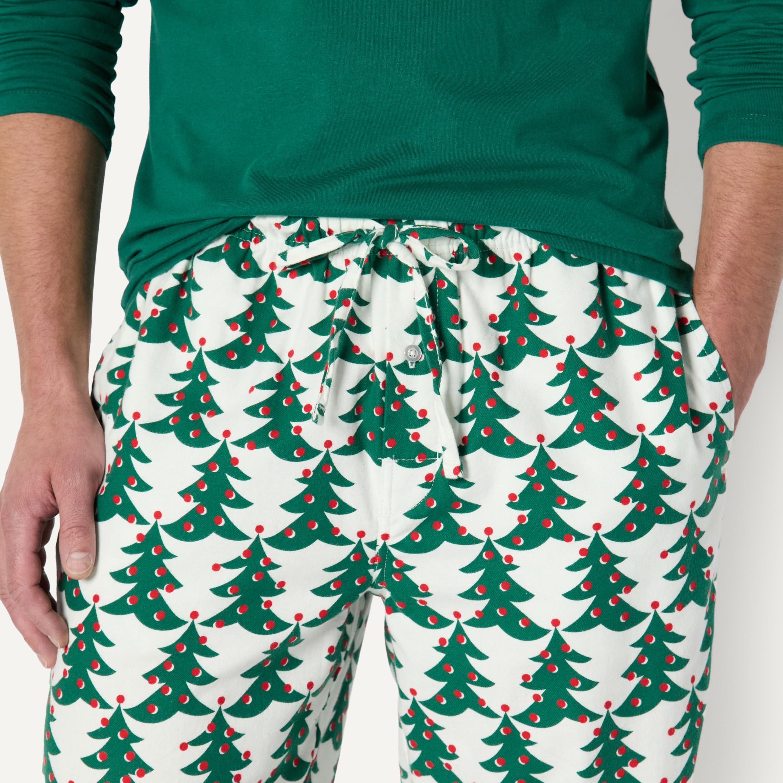 Amazon Essentials Completi Coordinati di Pigiami Natalizi per La Famiglia