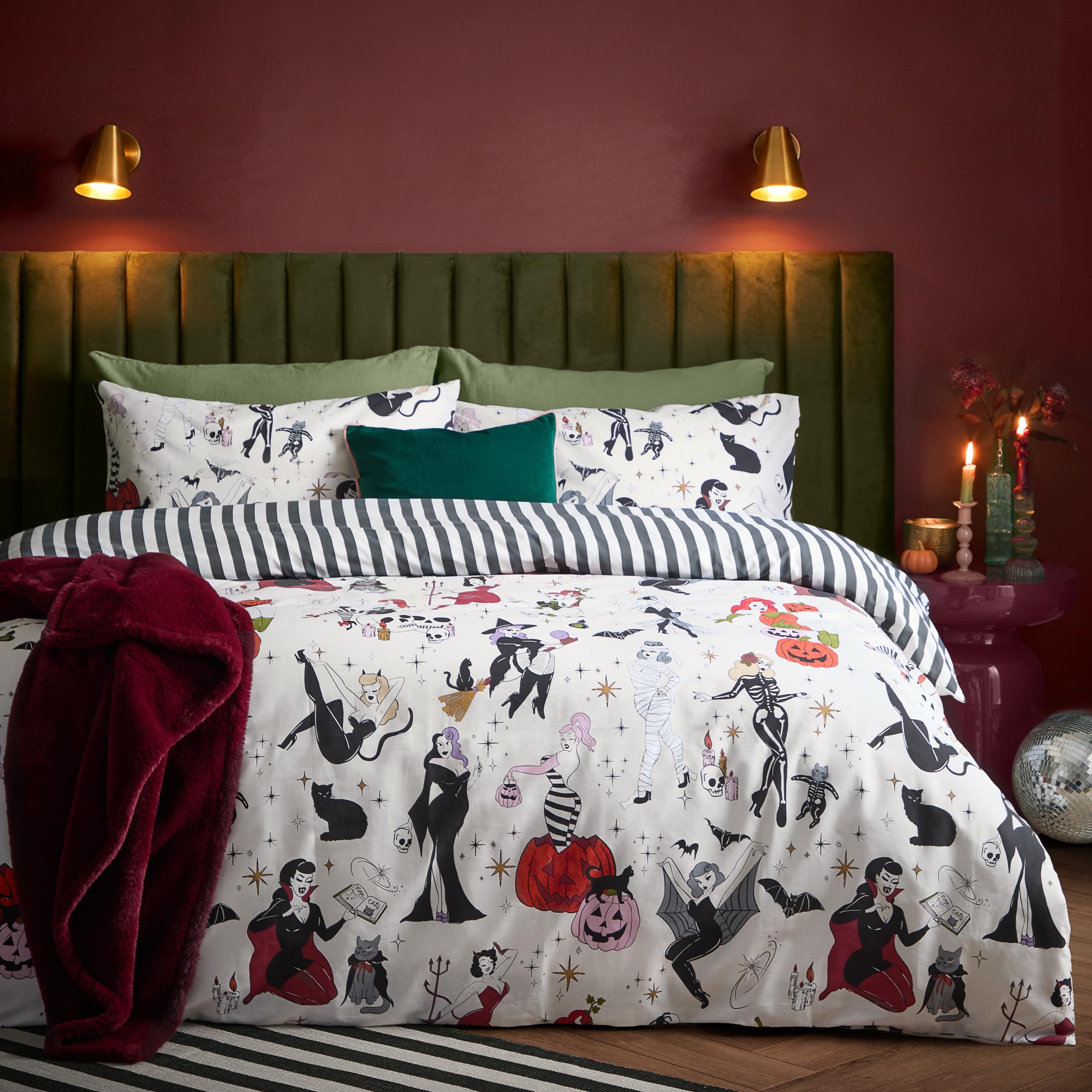 furn. Trick Or Treat Duvet Cover Set (Monochrome - Single)