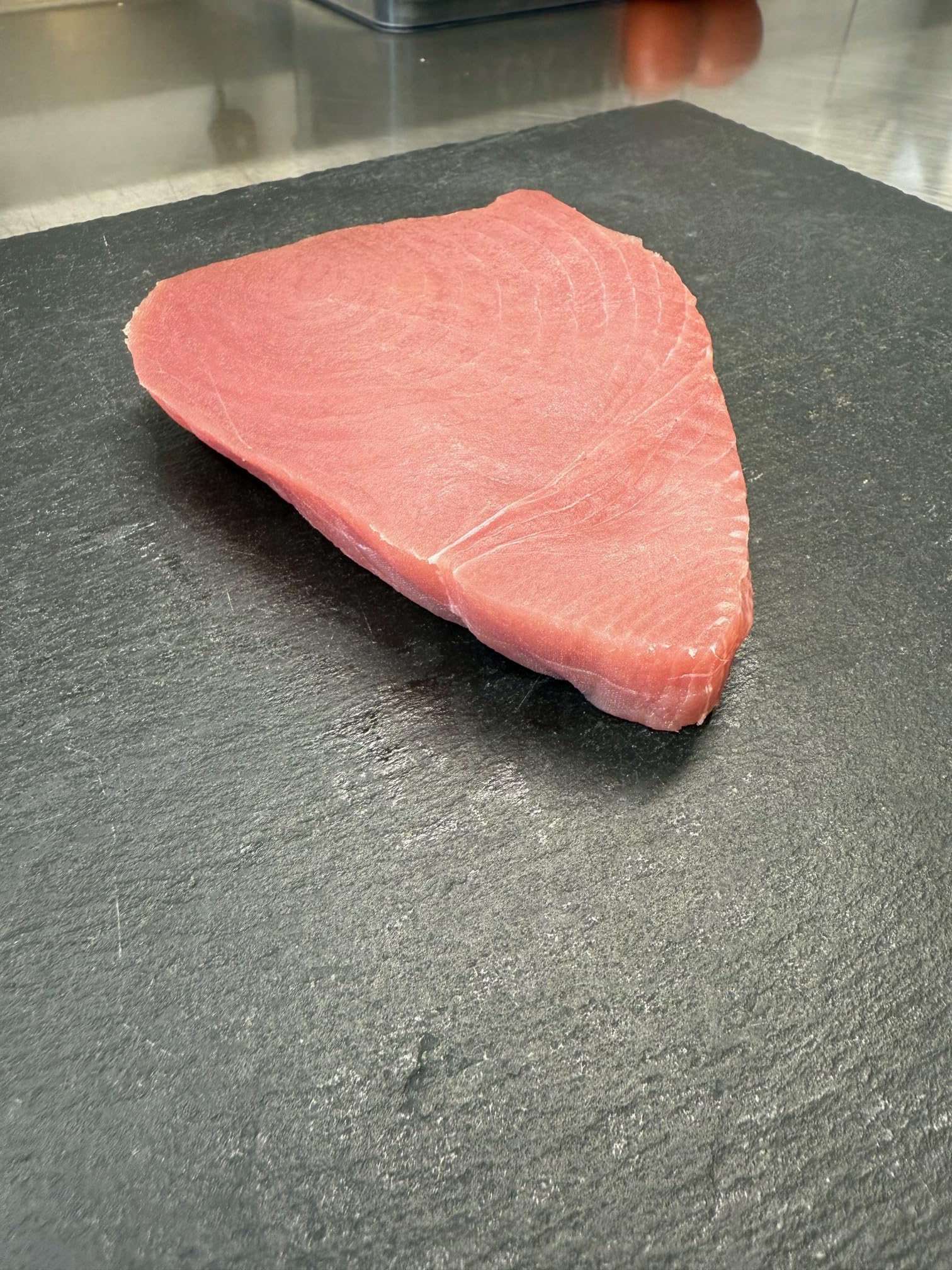 Frisches Thunfischfilet I Thunfisch Steak I Yellowfin Thunfisch JI HAO I Premium Sashimi-Qualität I Center A Cut I Nur die aller schönsten Thunfischstücke I Wildfang