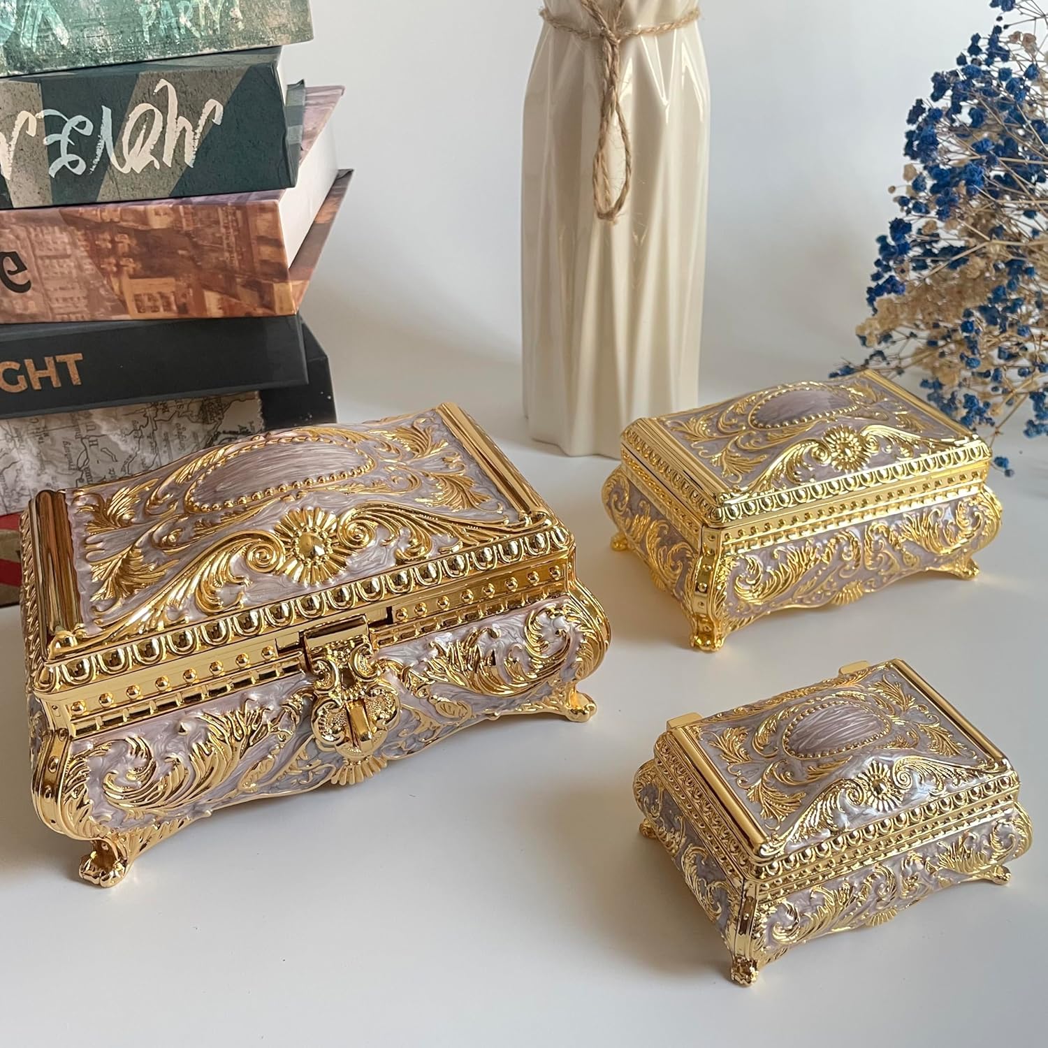 SIWOT Rectangular Classical Patterned Jewelry Box,Metal Retro European Scroll Design Treasure Storage Chest Case for Girls Women (Golden Light Purple, Large)