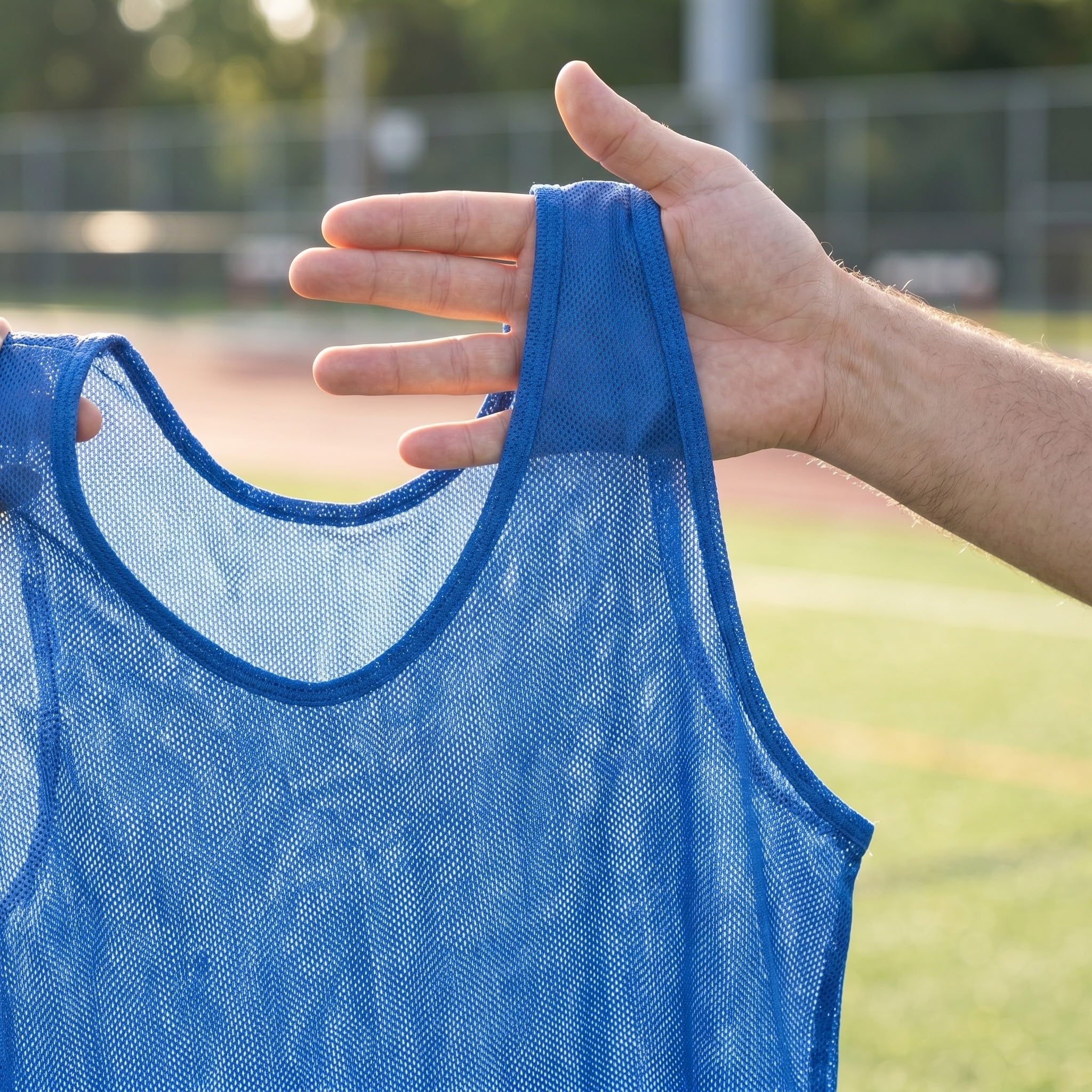 BESTOYARD 12 Teiliges Set Für Outdoor Trainingseinheiten Und Leibchen, Rote Fußball Trainingswesten, Spielgrößen Für, Spiele, Bildung, Kindergruppe Training, Körperliche Aktivität