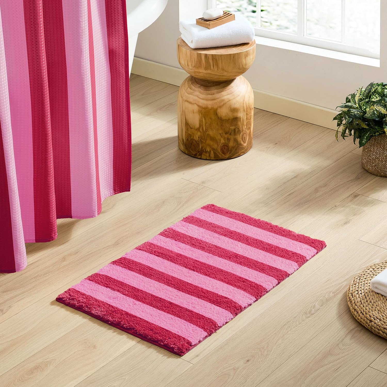 MONDAY MOOSE Bath Mat with Striped Design, Microfiber Absorbent Non Slip Tufted Rug for Floor, Shower or Kitchen (20x32 inch, Hot Pink)