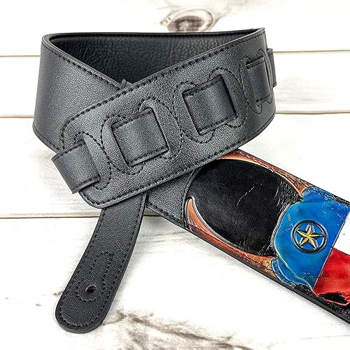 Miniatura 7 de Walker & Williams CVG-19 Correa de guitarra negra hecha a mano con diseño de Texas Star Longhorn rojo, blanco y azul en cuero tallado premium para