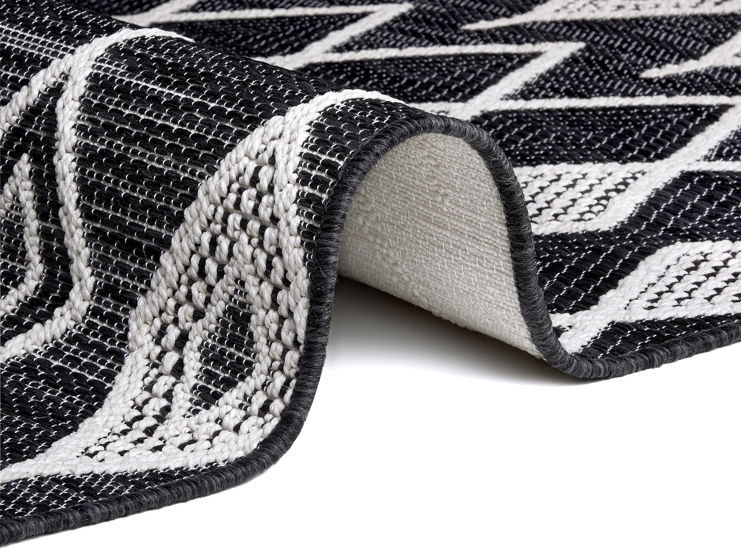 Elle Decoration Pitu Indoor & Outdoor Rug Macrame Boho Ethnic Pattern Flatweave Weatherproof Outdoor Rug for Living Room Hallway Balcony Patio Garden Black Cream 77 x 150 cm - Image 3