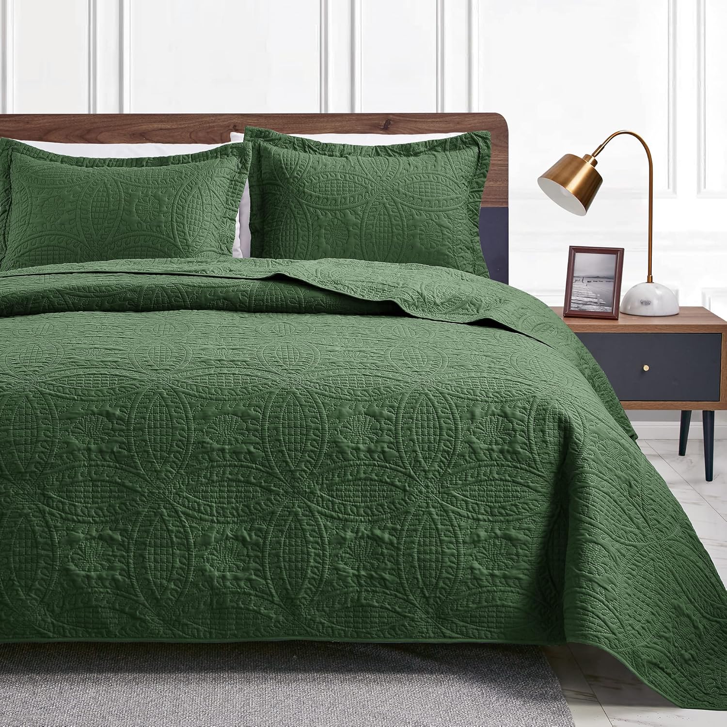Love's cabin King Size Quilt Set Olive Green Bedspreads - Soft Bed Summer Quilt Lightweight Microfiber Bedspread- Modern Style Coin Pattern Coverlet for All Season - 3 Piece (1 Quilt, 2 Pillow Shams) : Home & Kitchen