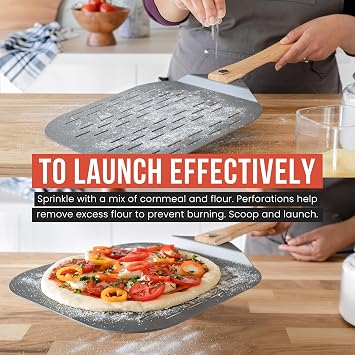 Chef Pomodoro 穴あきアルミニウムピザピール 12x14インチ 折りたたみ式木製ハンドル